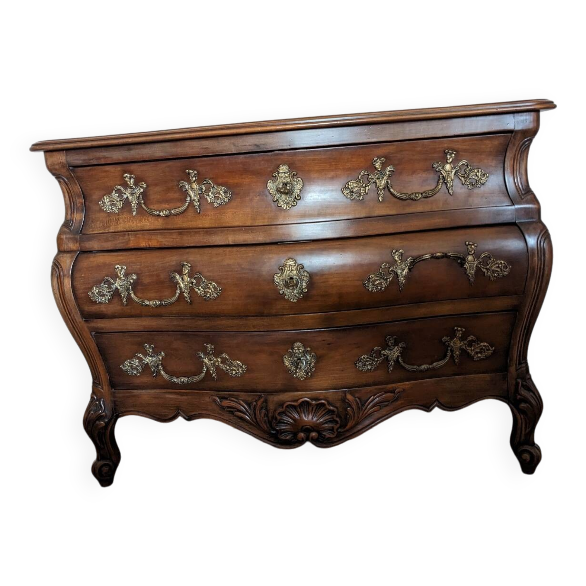 Curved chest of drawers