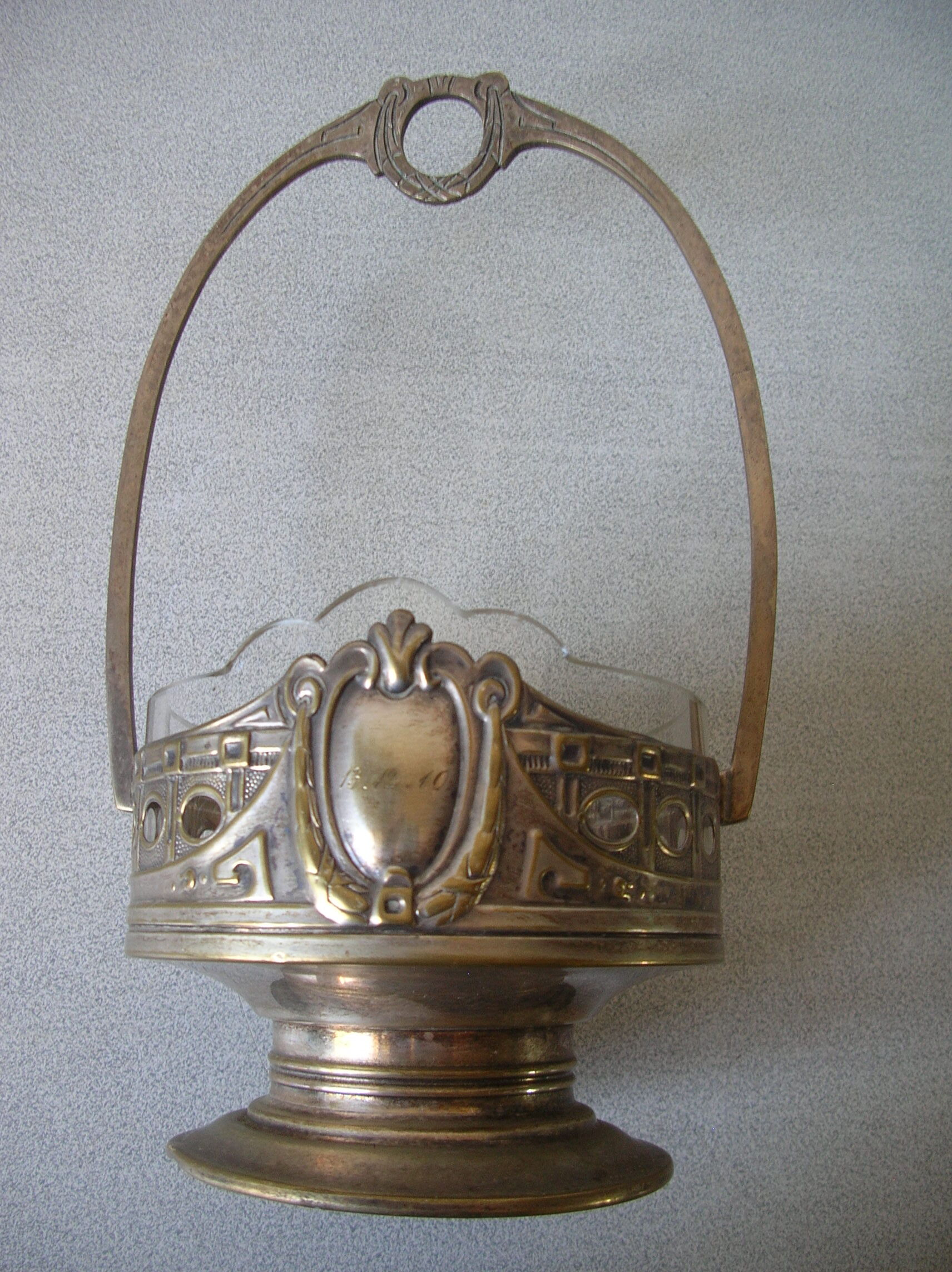 Old drageoir bonbonnière early 20th silver metal dated 1910 monogram S