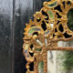 Miroir de style baroque en bois sculpté et doré, Empire Austro-hongrois, début XIXème siècle