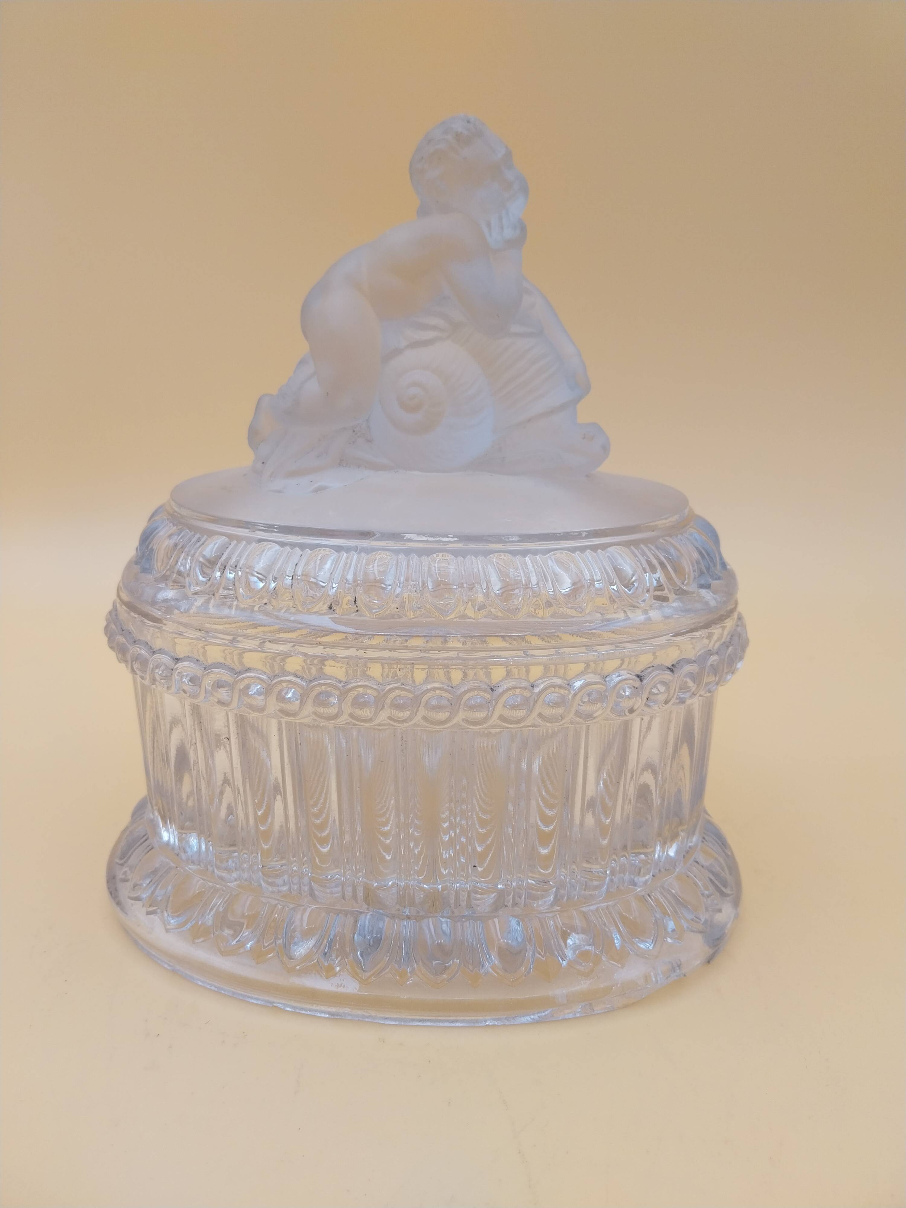 Baccarat crystal sweet box with snail child decoration