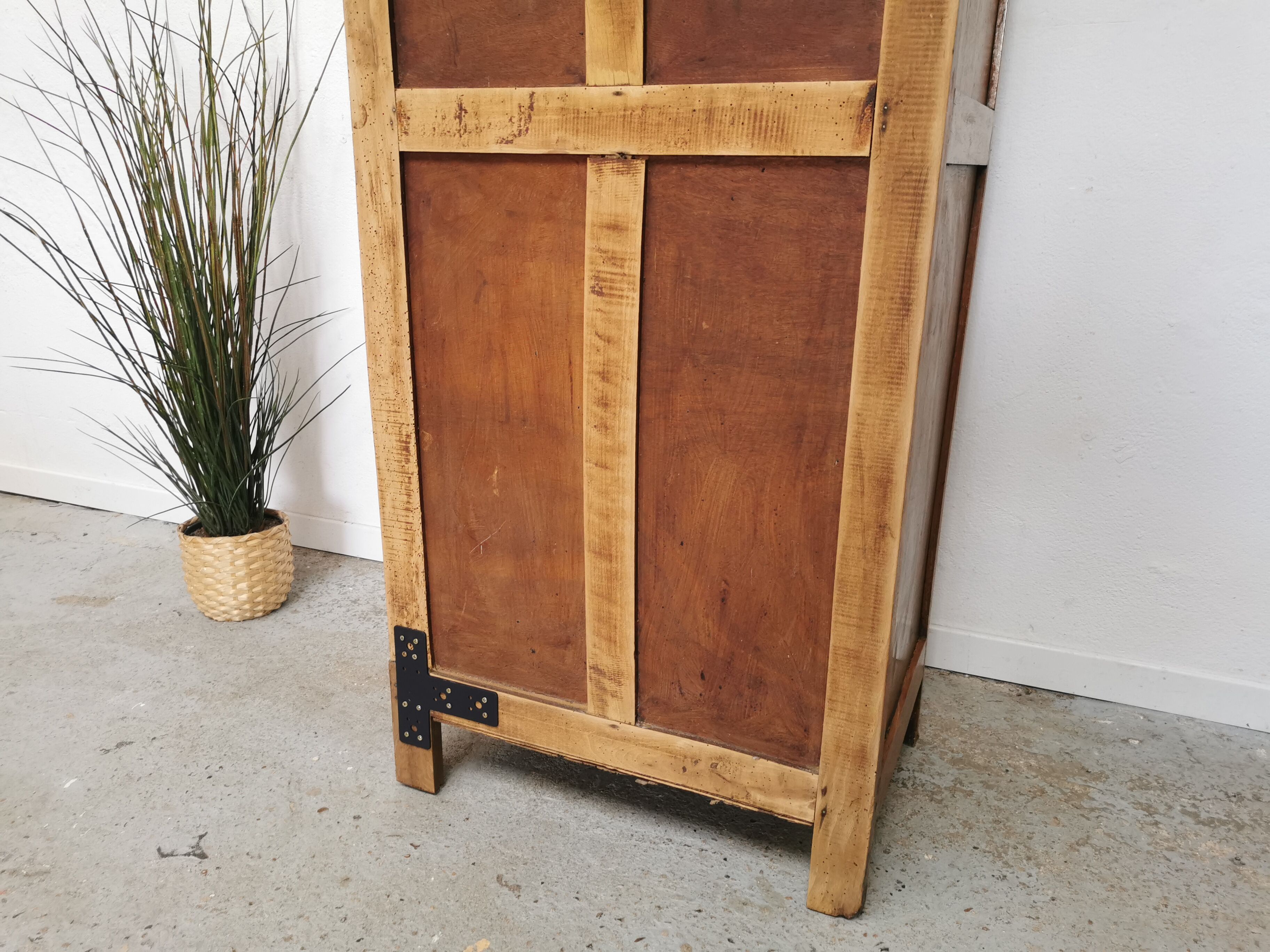 Armoire parisienne vitrée