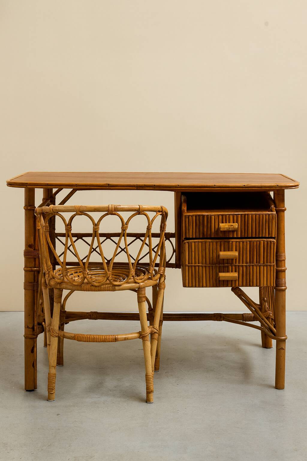 Vintage rattan desk + matching chair