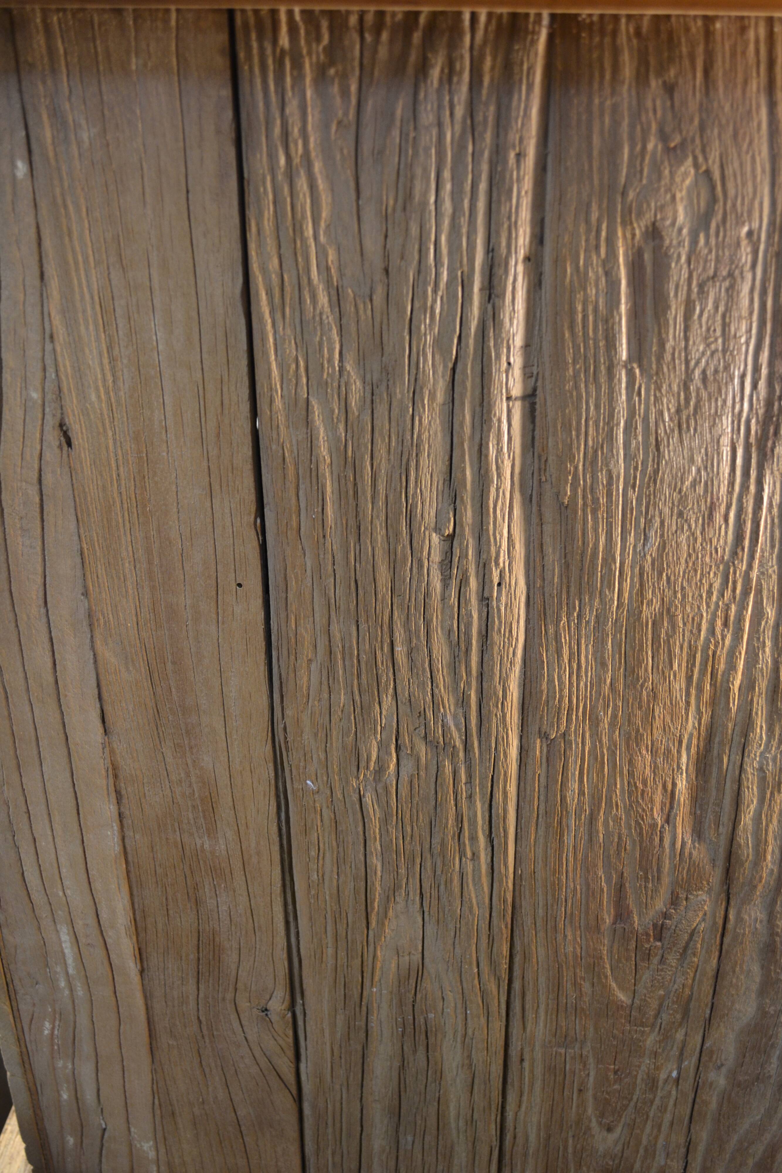 Sellete old wood