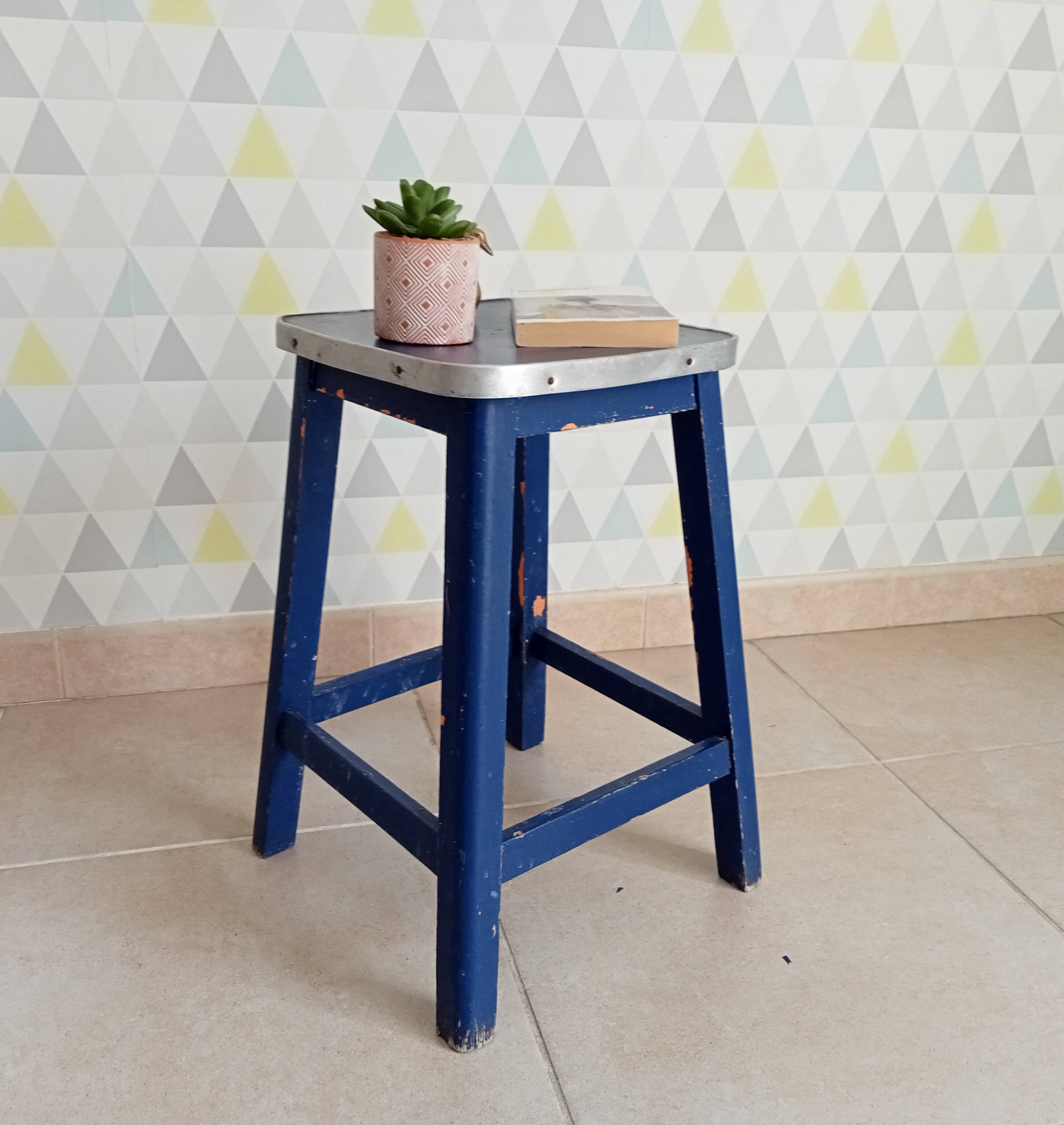 Tabouret vintage assise cerclée années 60/70