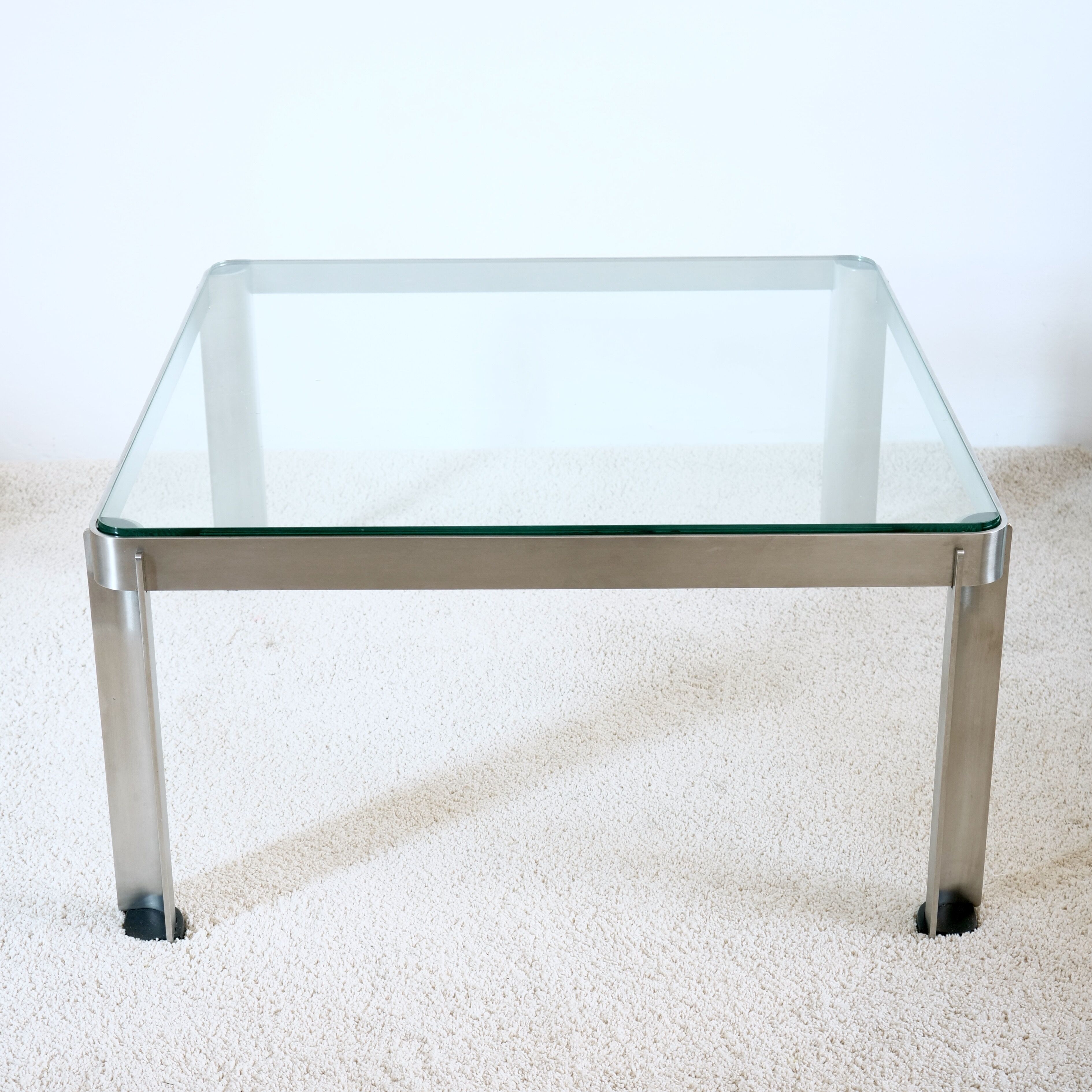 Coffee table model t113 by Osvaldo Borsani for Tecno 1975