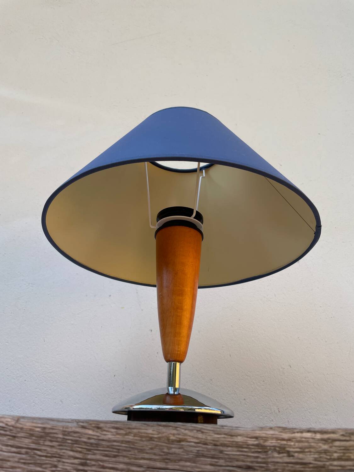 Scandinavian lamp in wood and metal