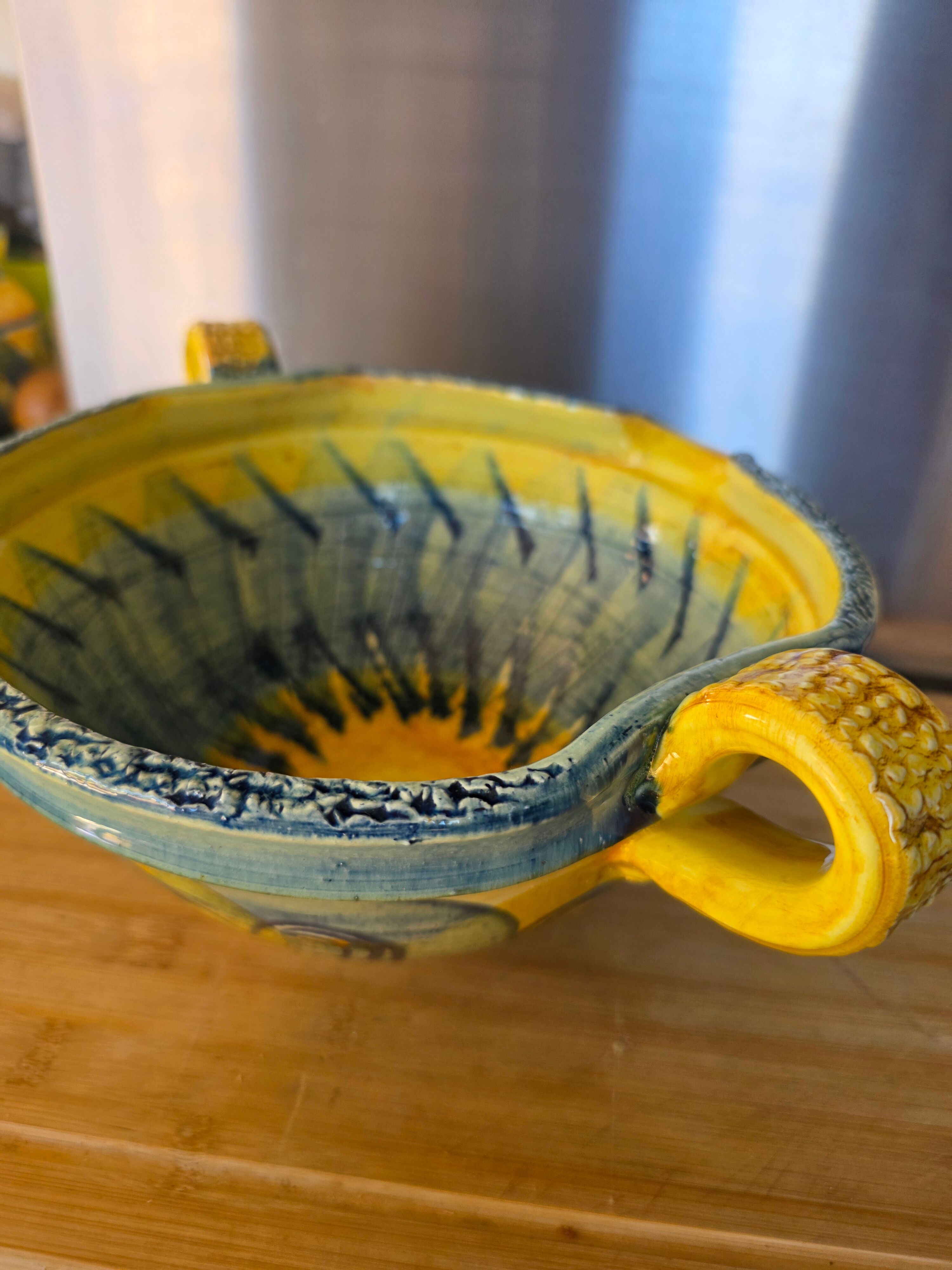 Soup tureen / Vintage ceramic Vallauris – Jean-François Daniel – Condition