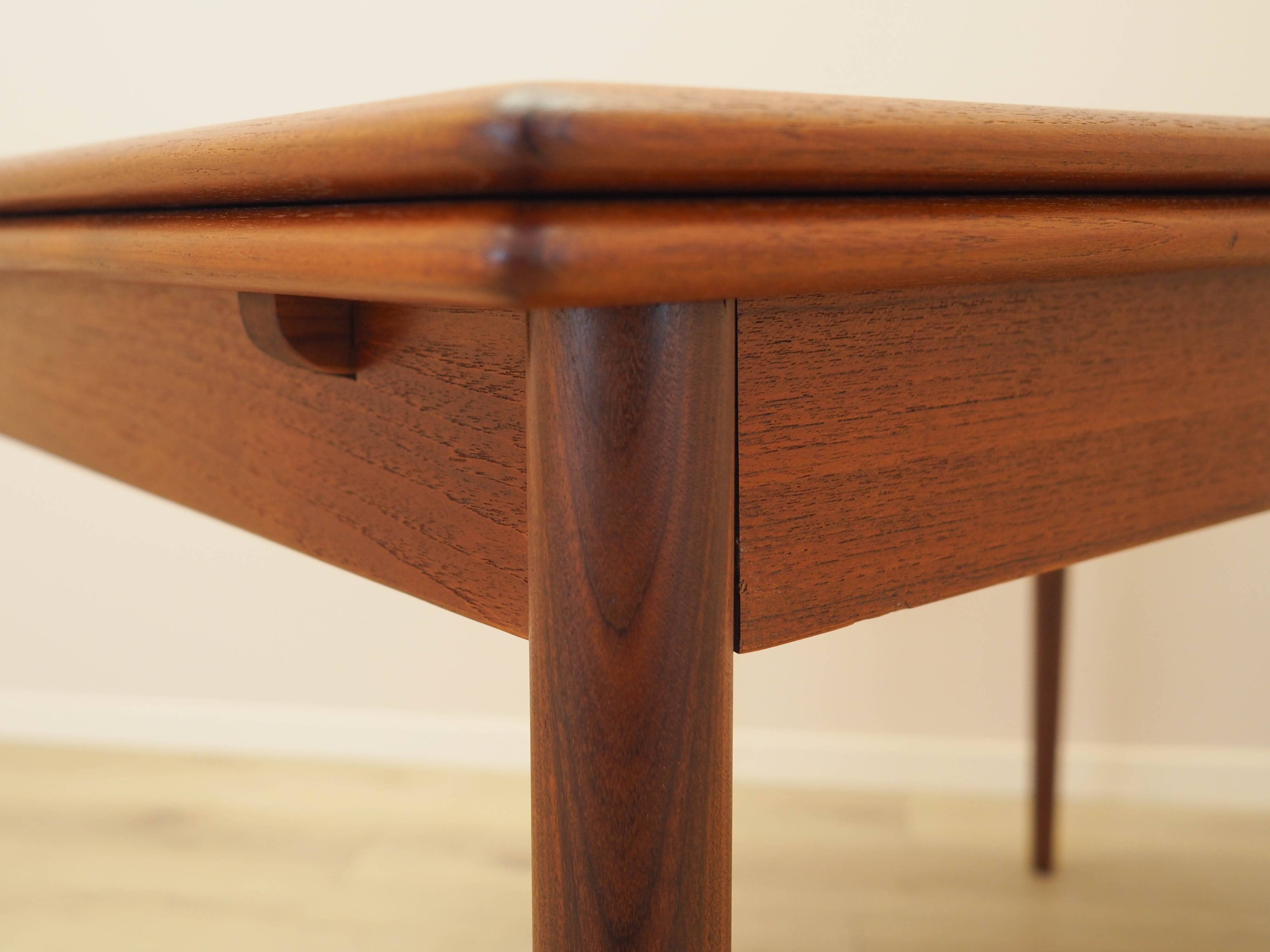Table danoise extensible en teck, années 1970
