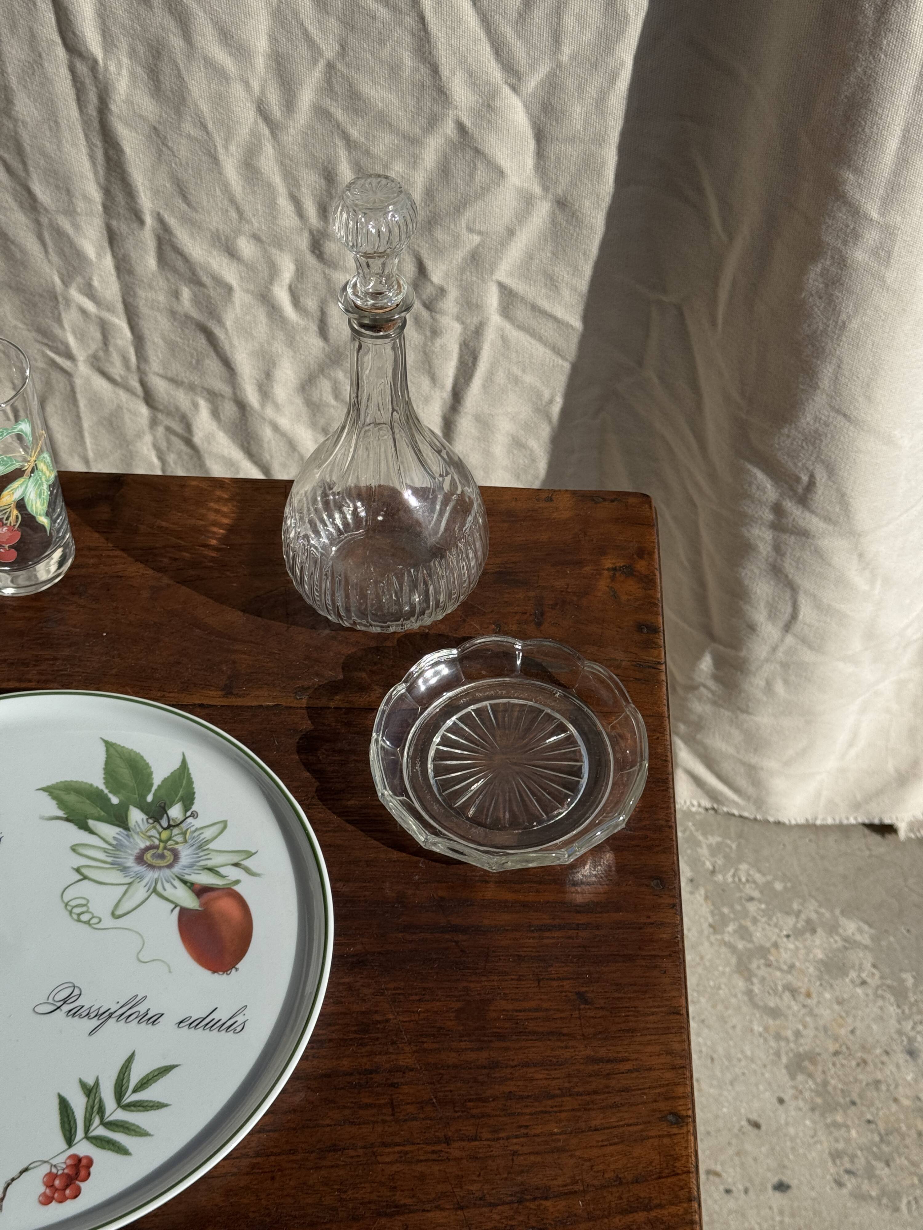 Cendrier vintage en verre moulé en forme de fleur D14 H2,5