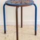 Tabouret industriel acier patine bleue & chocolat vintage