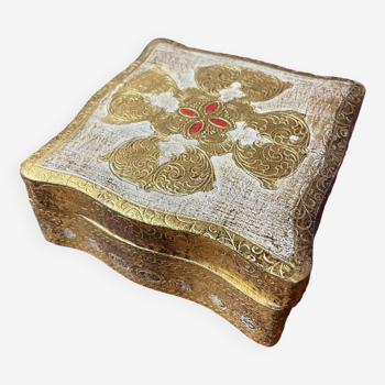 Venetian wooden box