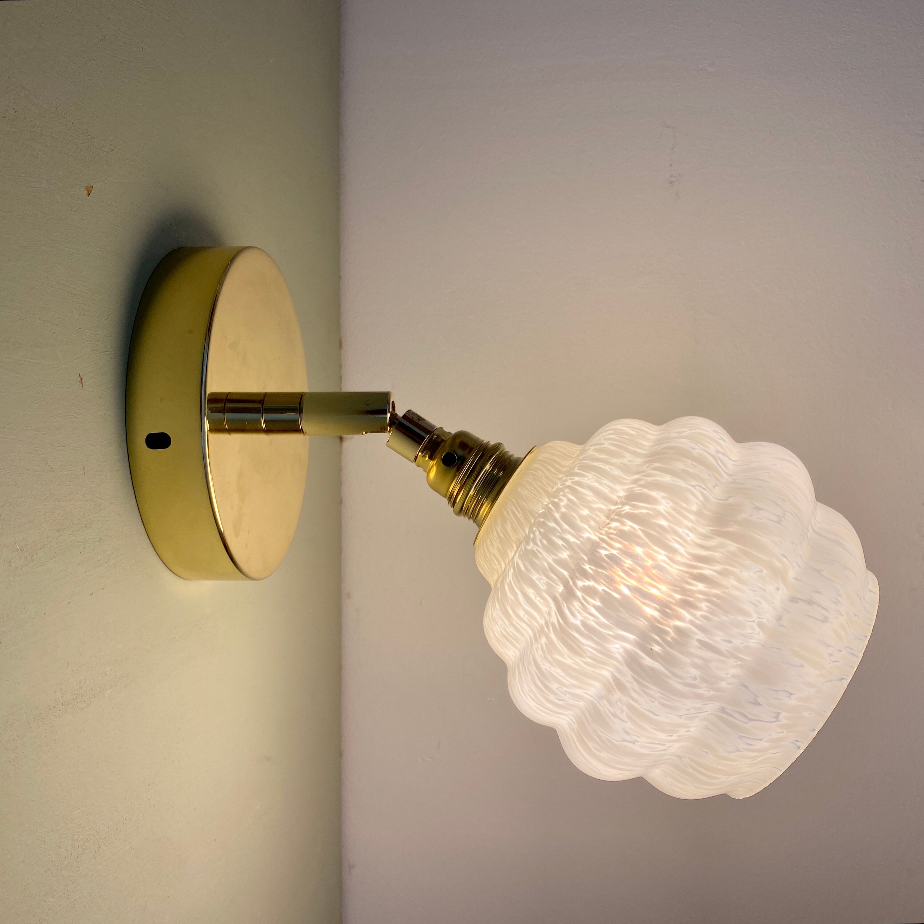 Vintage globe wall lamp in white clichy glass