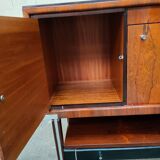 Rosewood-seeded string buffet
