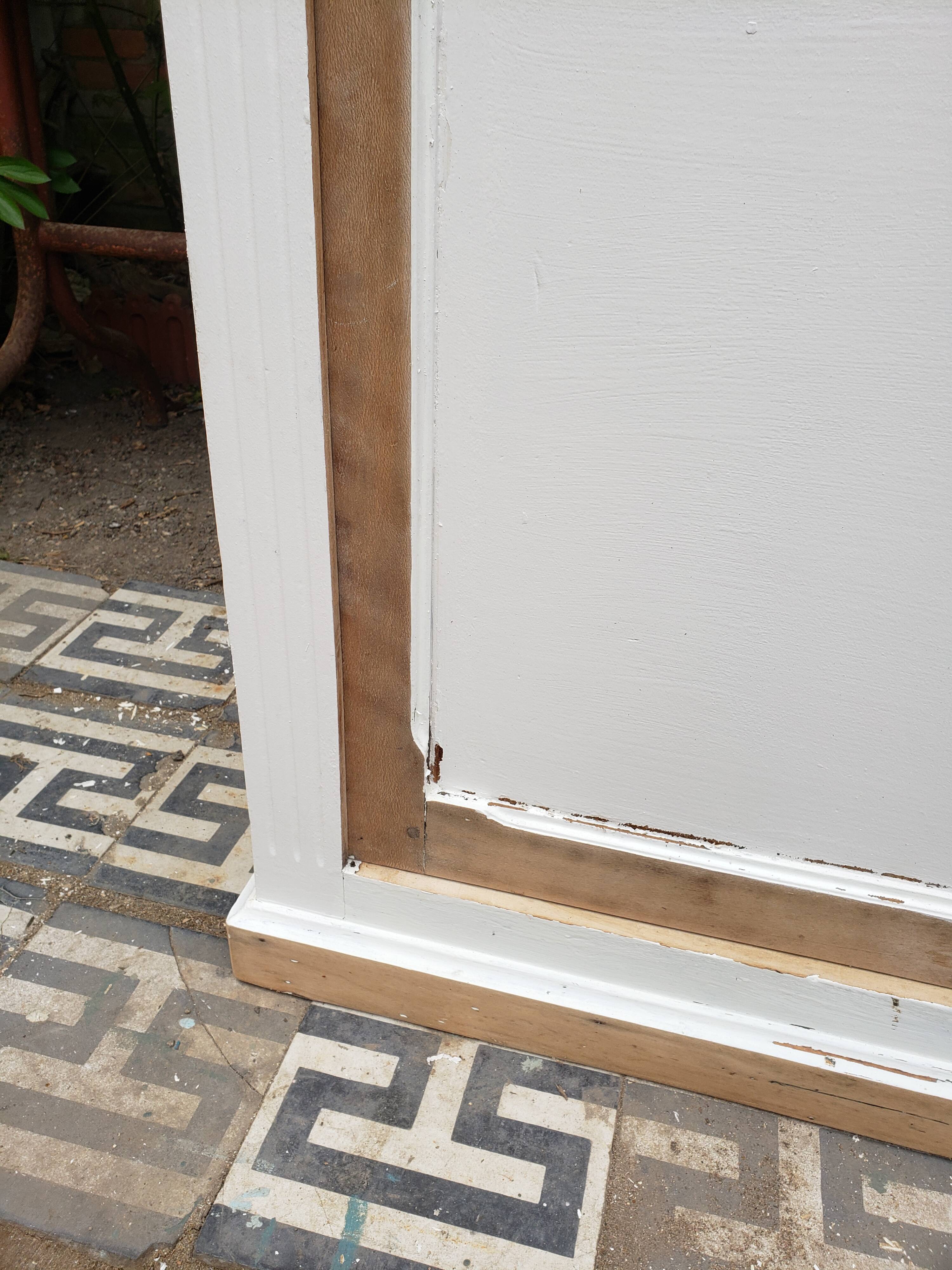 Parisian white buffet and wood Thuileries