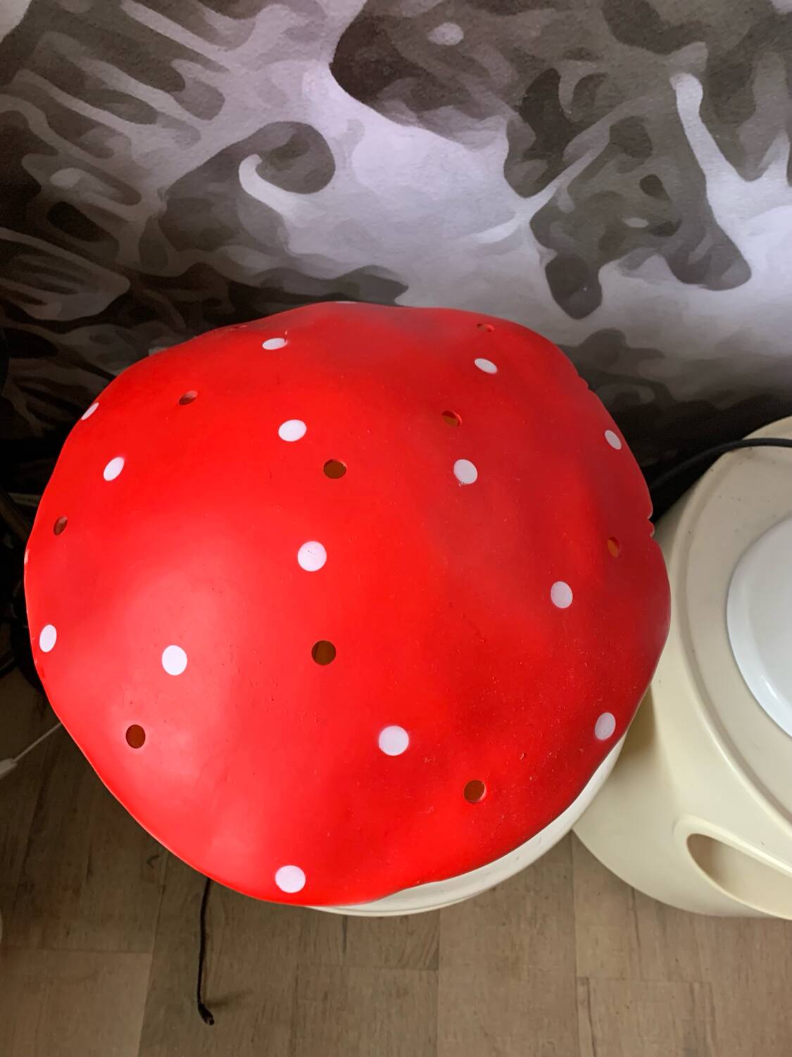 Mushroom lamp