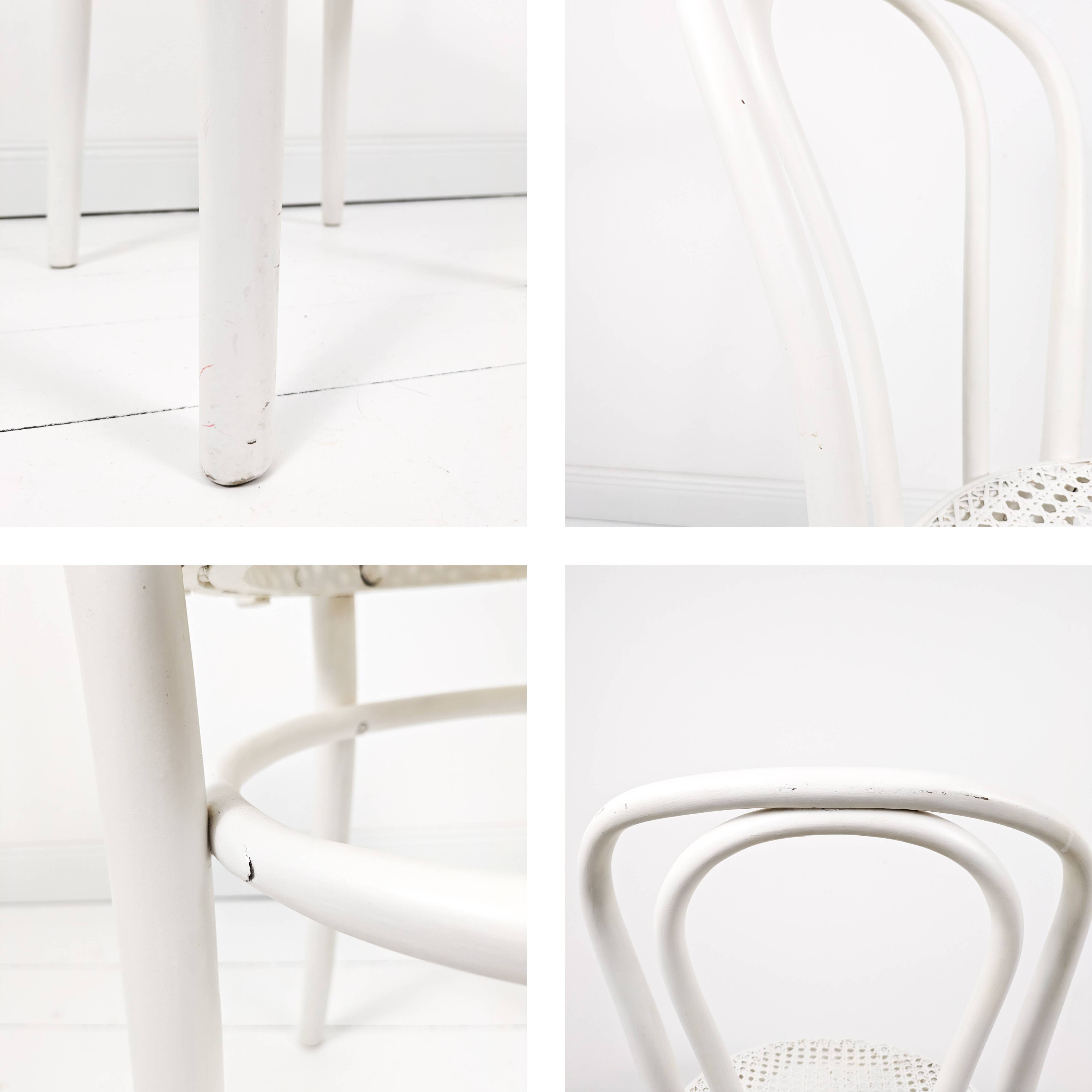 Paire de chaises bistrot vintage bois courbé, style café viennois classique