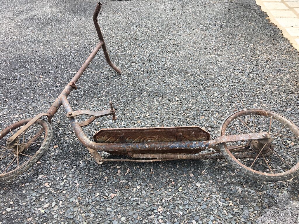 Trotinette a pedale annees 1960