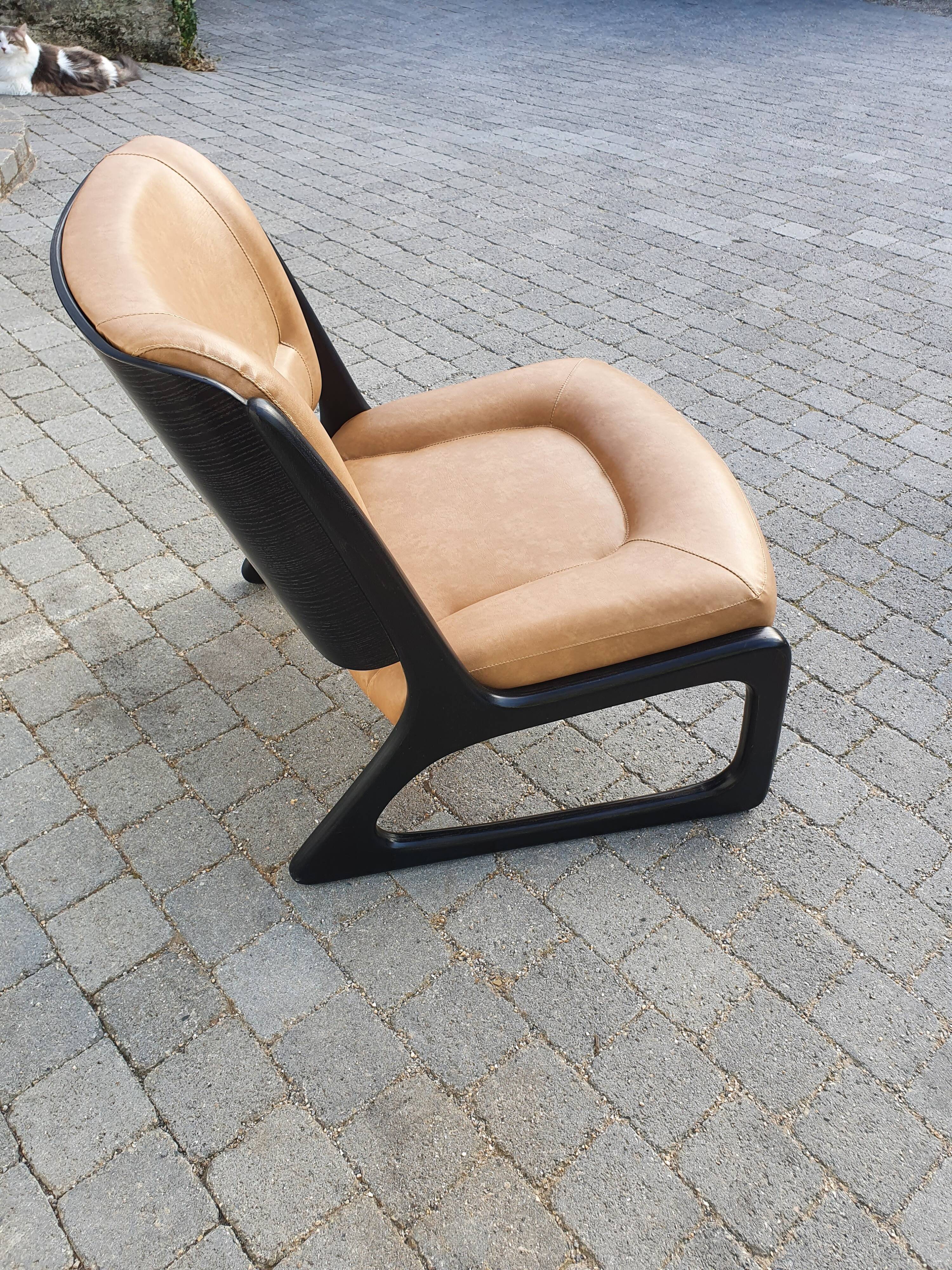 Baumann sled heater chair