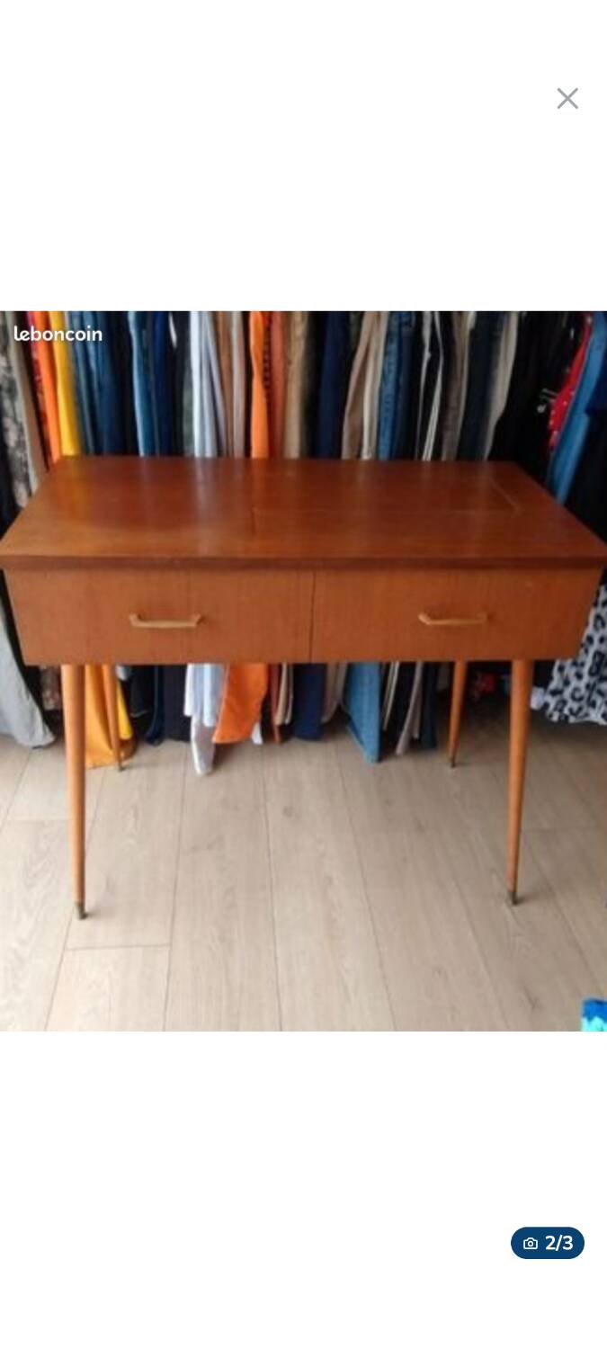 Enfilade with compass feet