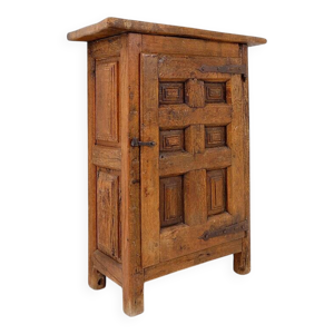 Armoire rustique en bois