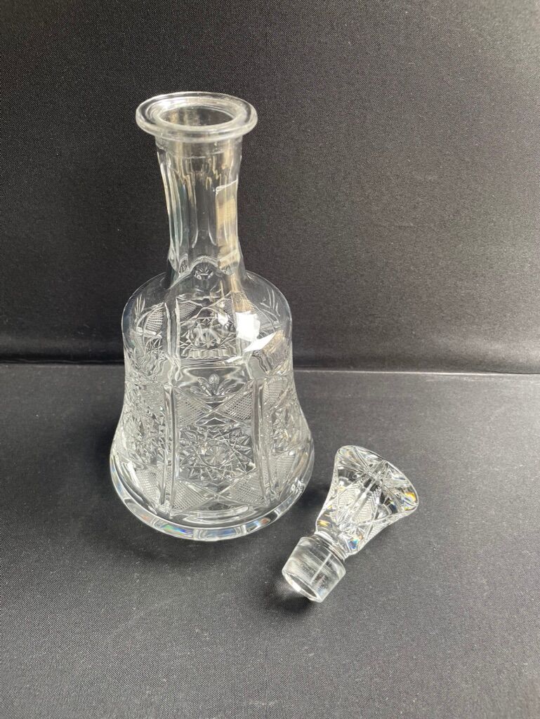 Cut crystal decanter - XXth