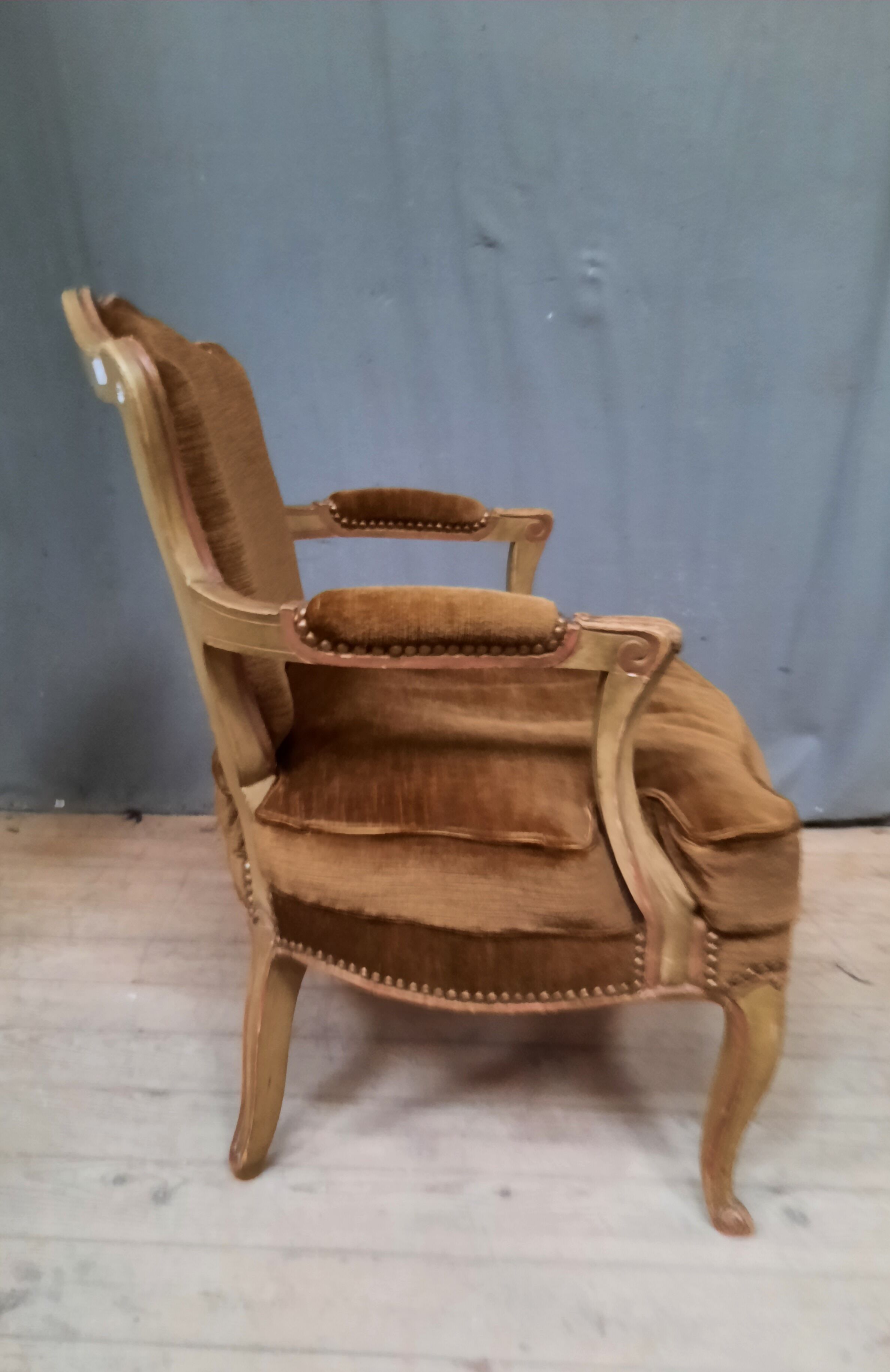 Fauteuil cabriolet style Louis XV