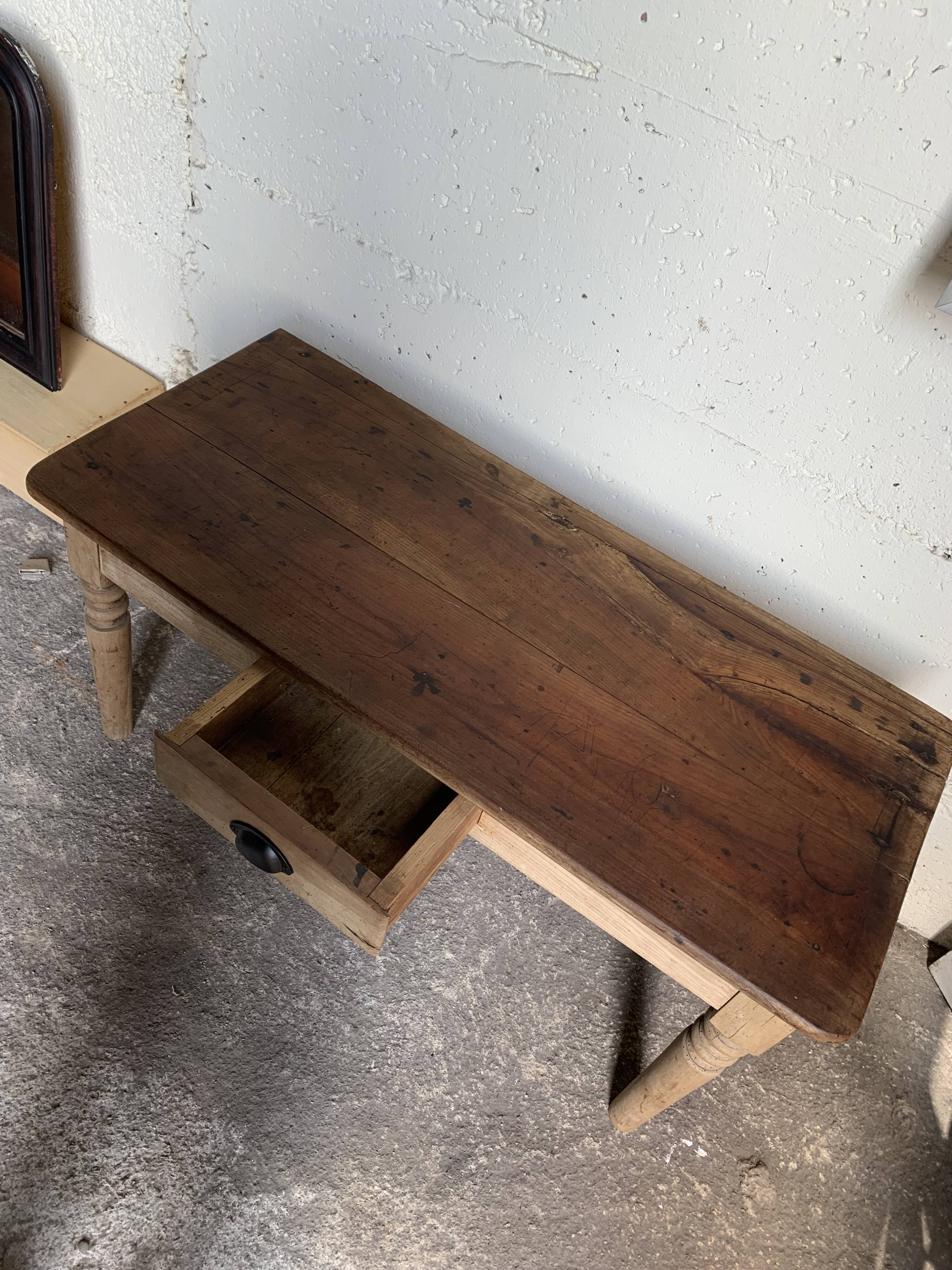 Raw bio coffee table