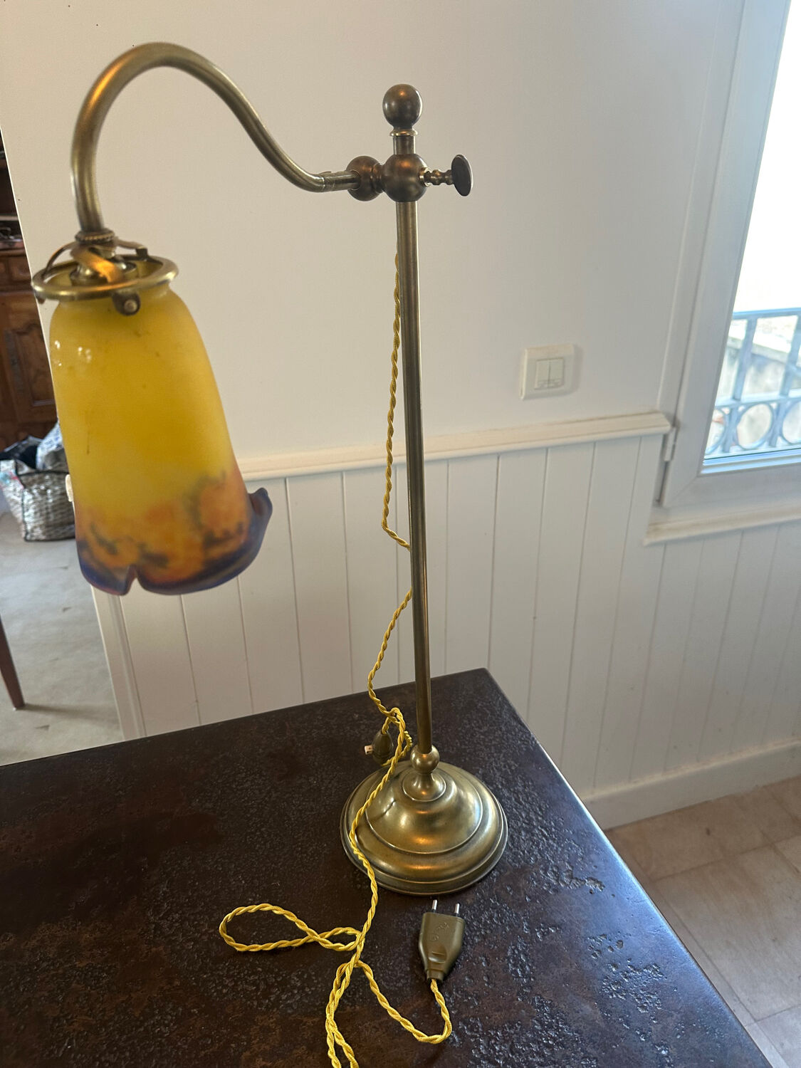 Art Deco desk lamp in brass and glass paste "Muller Frères"