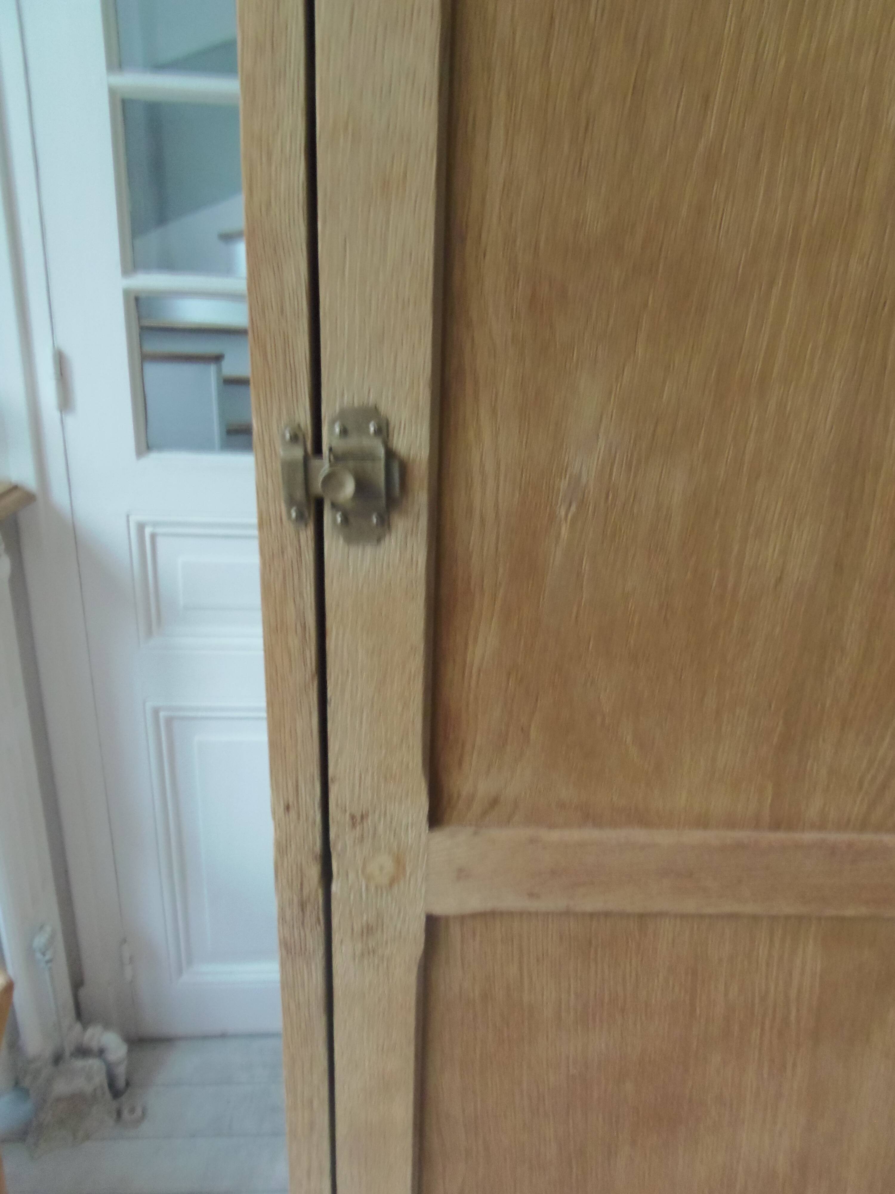 Vintage Parisian 1-door wardrobe, it has been completely cleaned, sanded, treated and waxed.