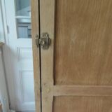 Vintage Parisian 1-door wardrobe, it has been completely cleaned, sanded, treated and waxed.