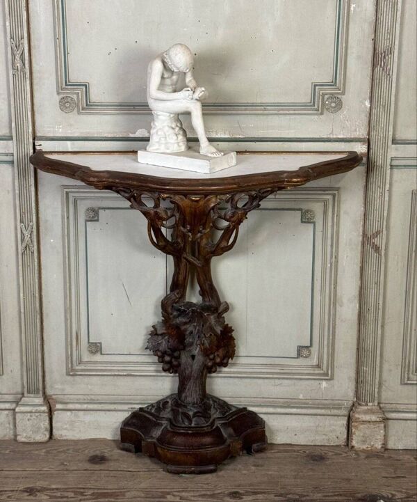 Console en bois sculpté et doré, Italie du Nord, XIXème siècle