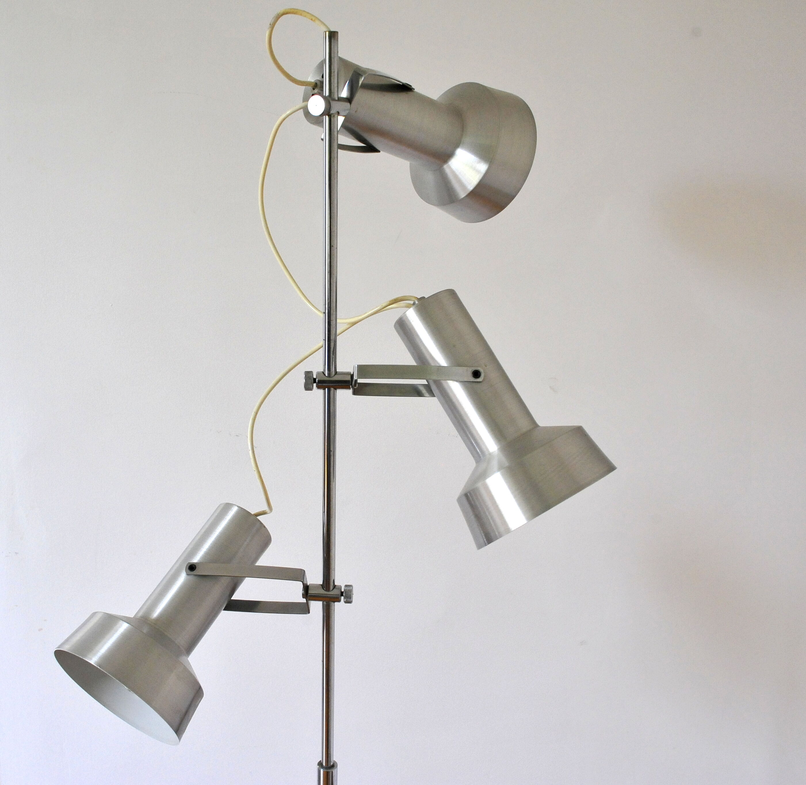 Floor lamp 3 brushed aluminum spots dating from the 70s_ Space Age