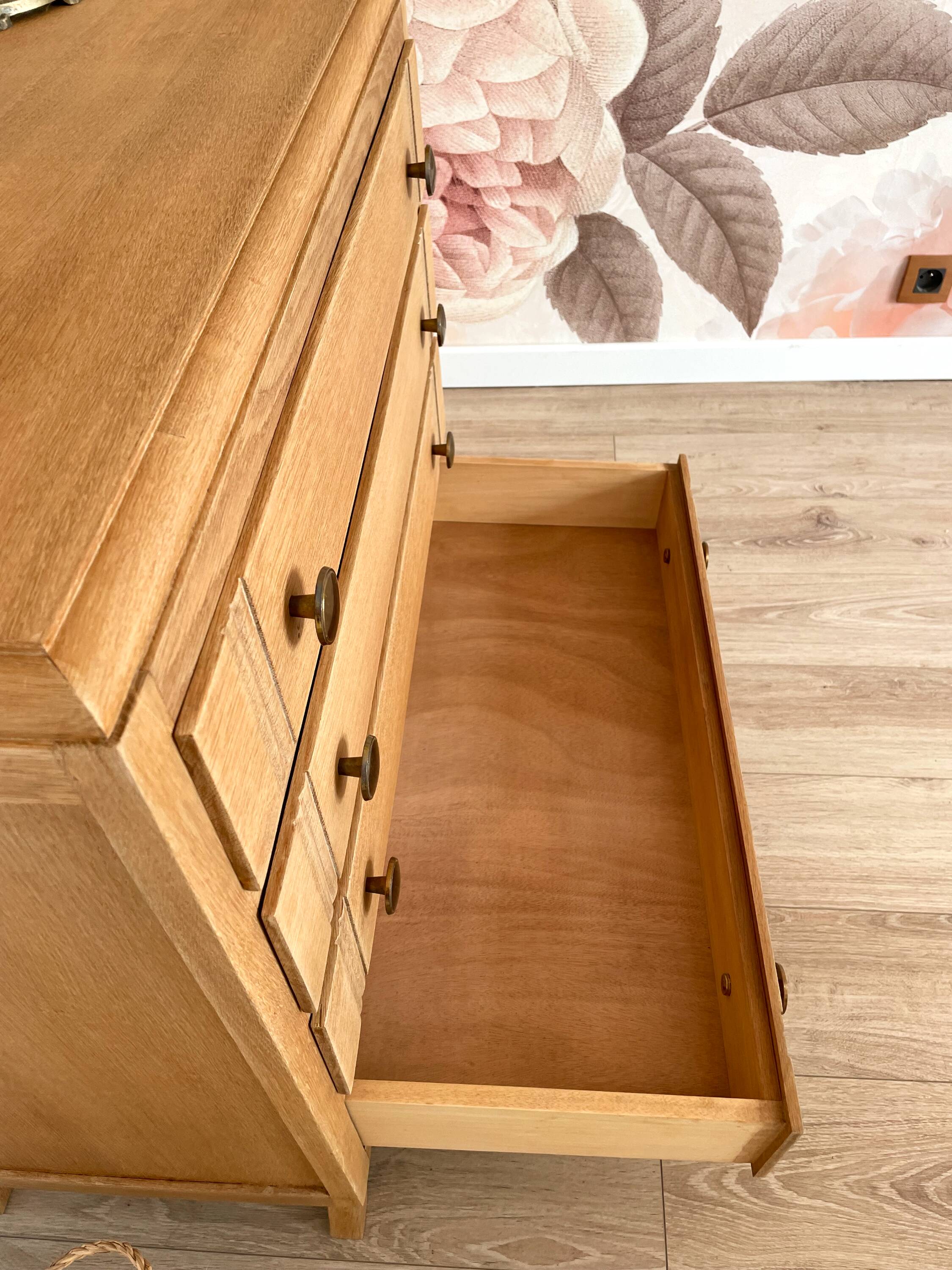 Vintage chest of drawers