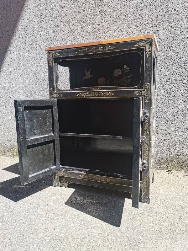 Chinese furniture