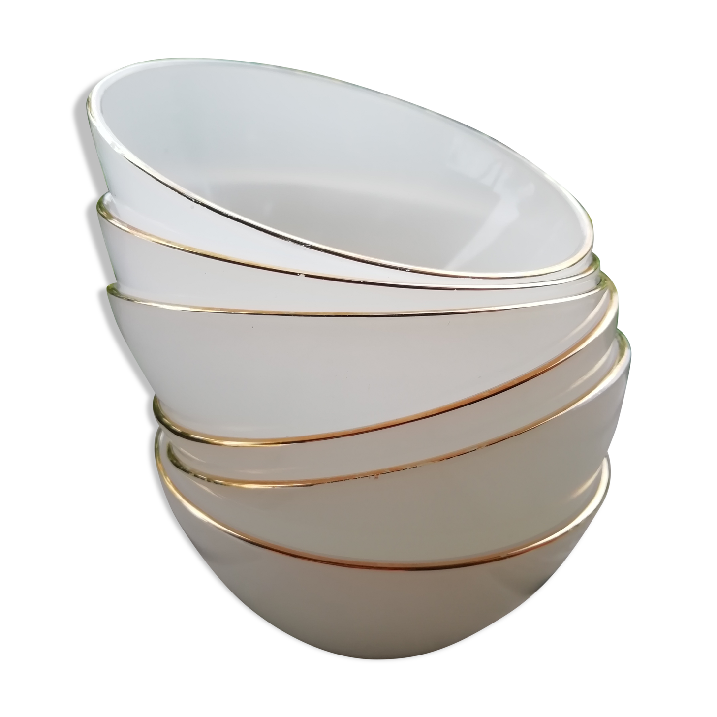 Batch of less opaline bowls