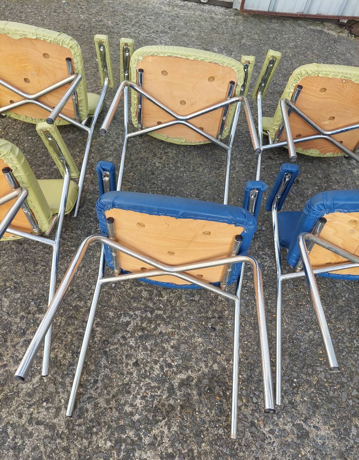 Set of 6 vintage chairs