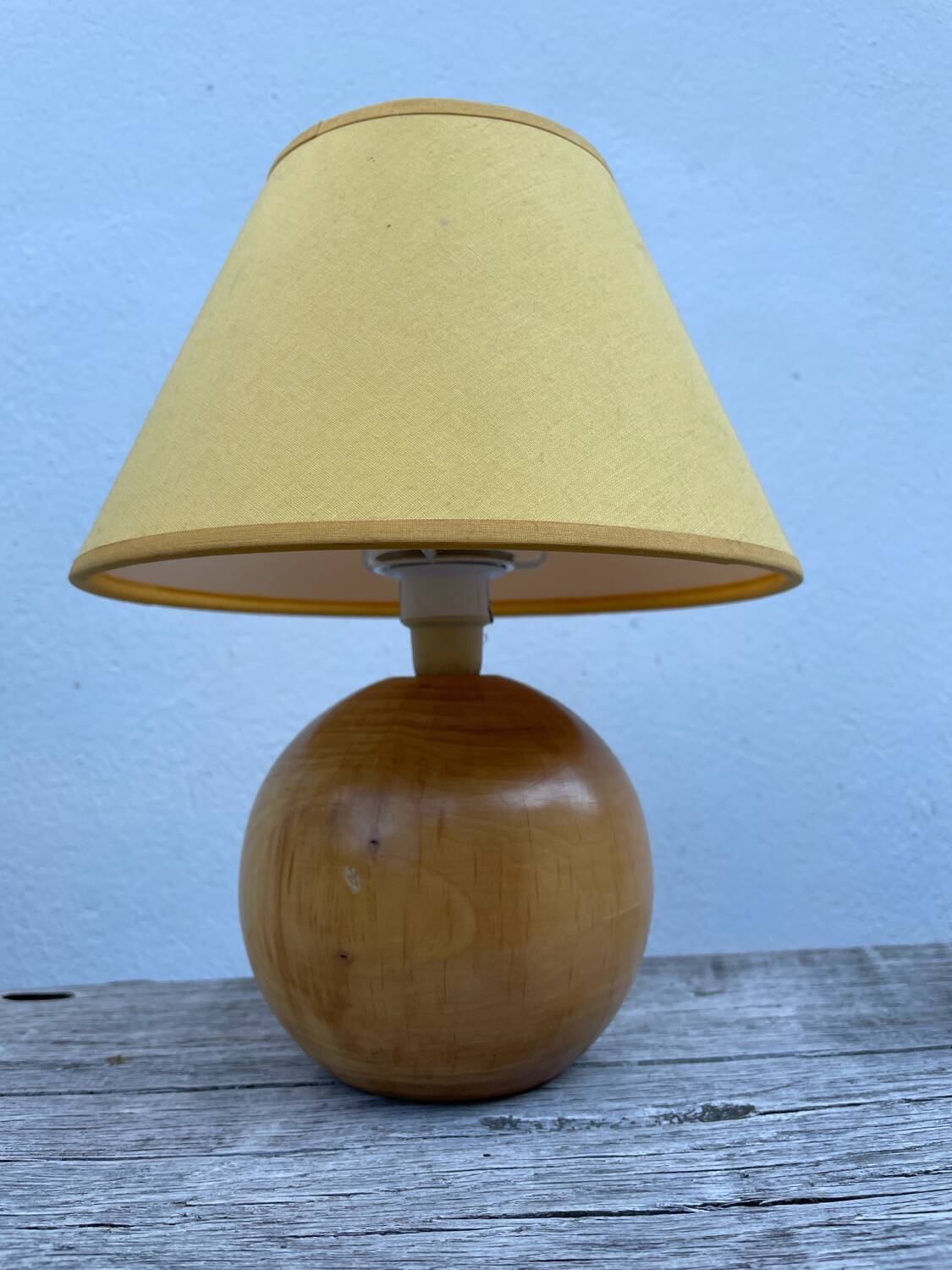 Turned wooden ball bedside lamp 1990