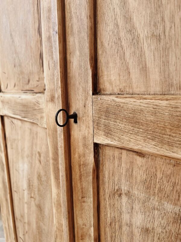 Armoire penderie parisienne en hêtre