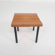 Petite table d'appoint en bois et métal, Pays-Bas années 1960.