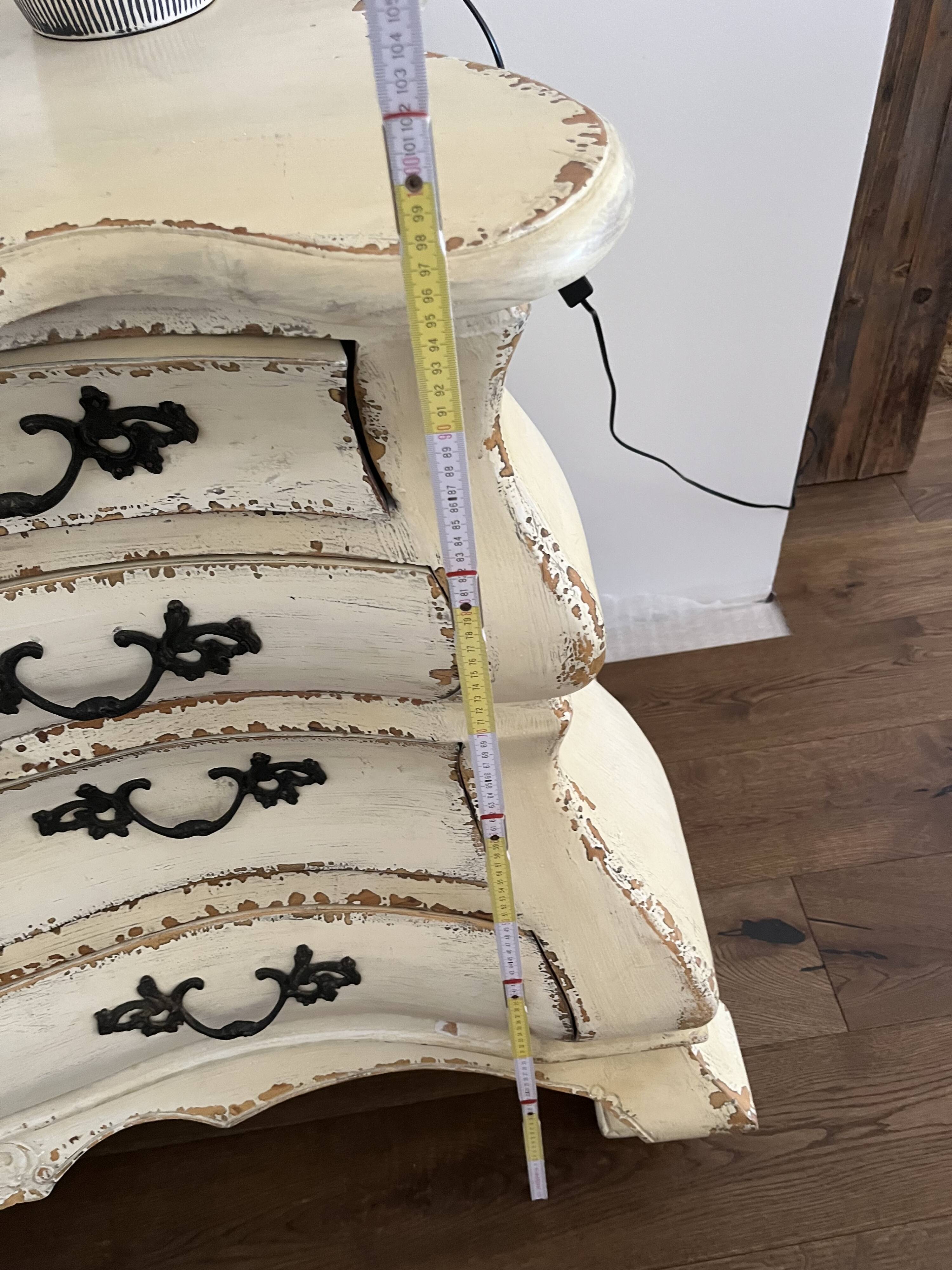 Magnificent Chest of Drawers