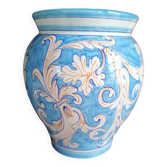 vase bleu et blanc en céramique
