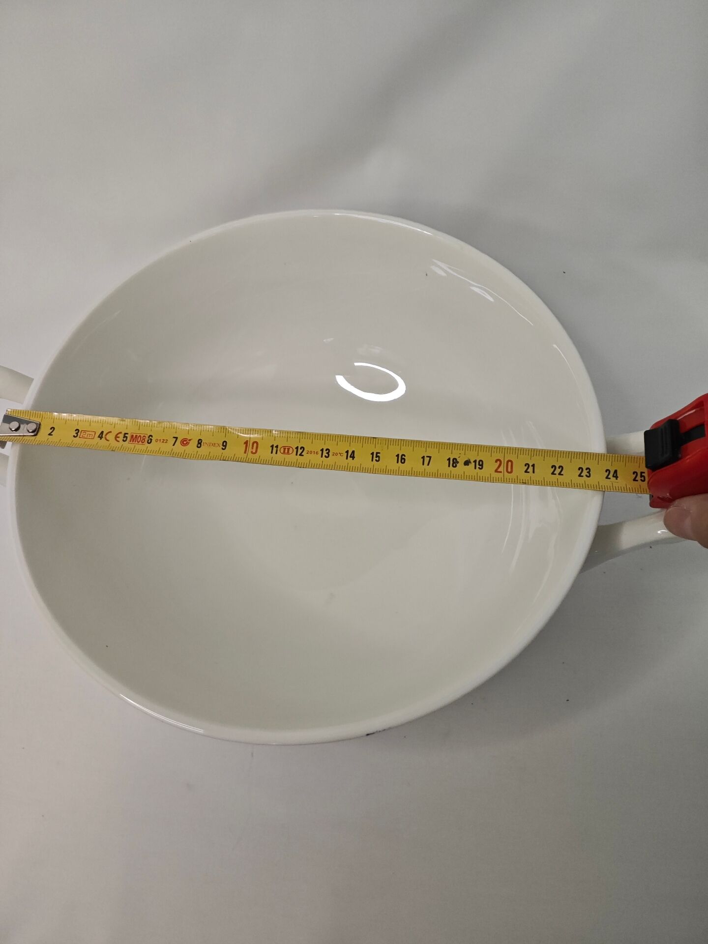 Saladier en porcelaine de Gien
