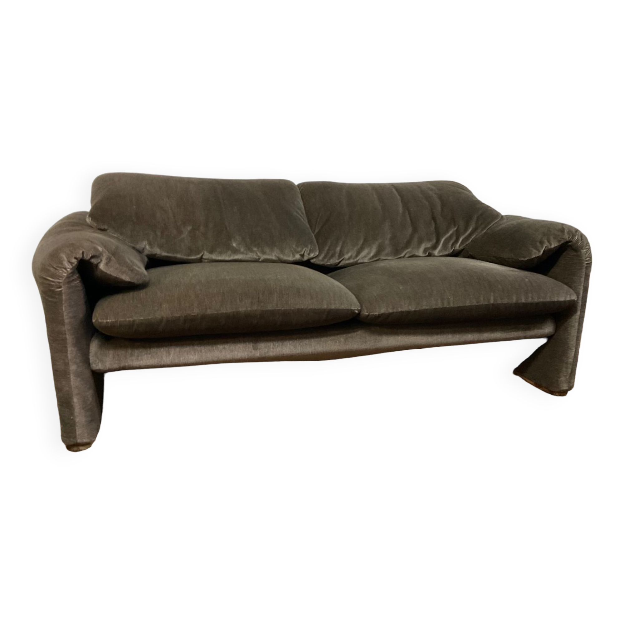 Maralunga sofa by Vico Magistretti