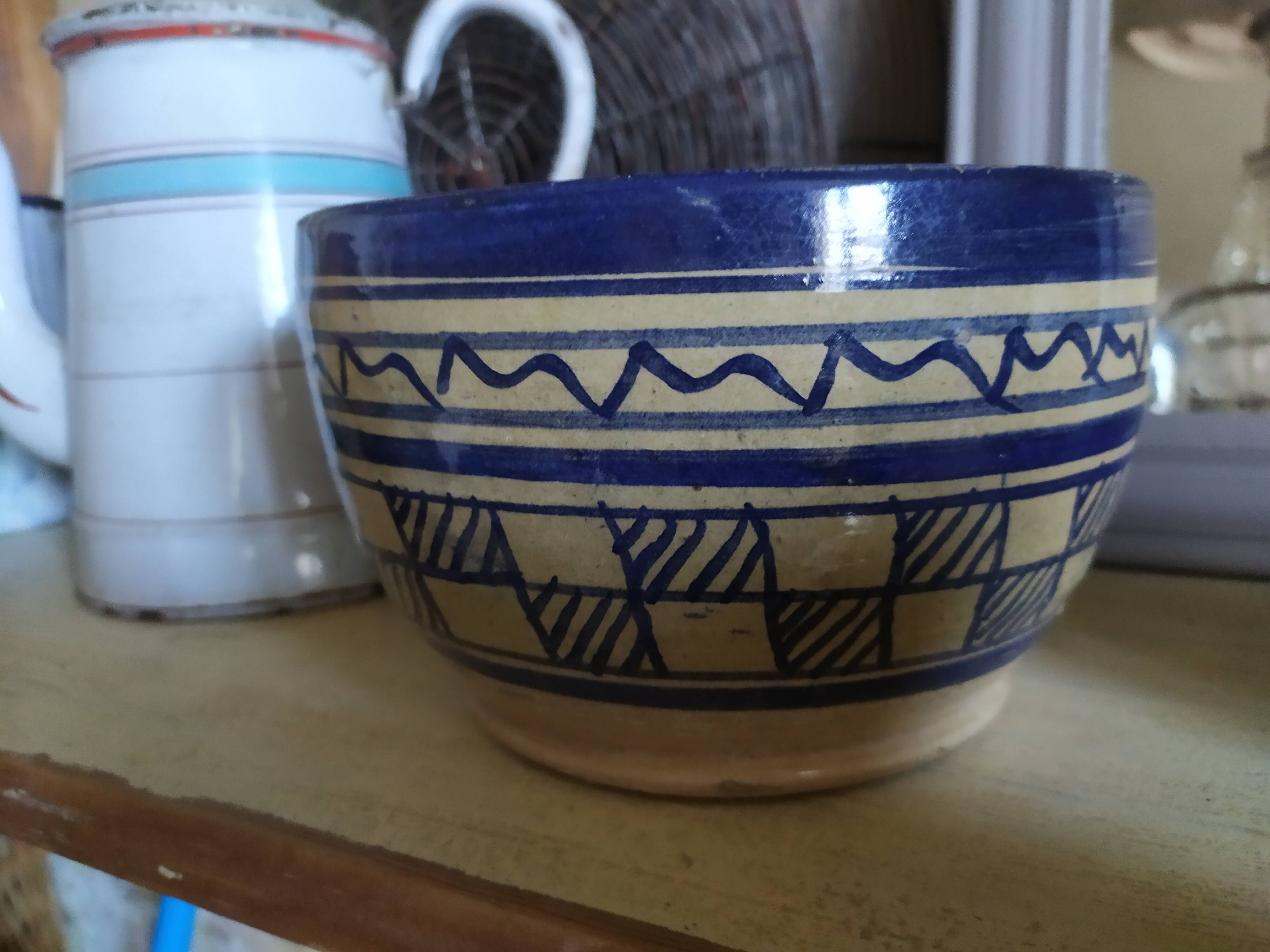 Stoneware salad bowl