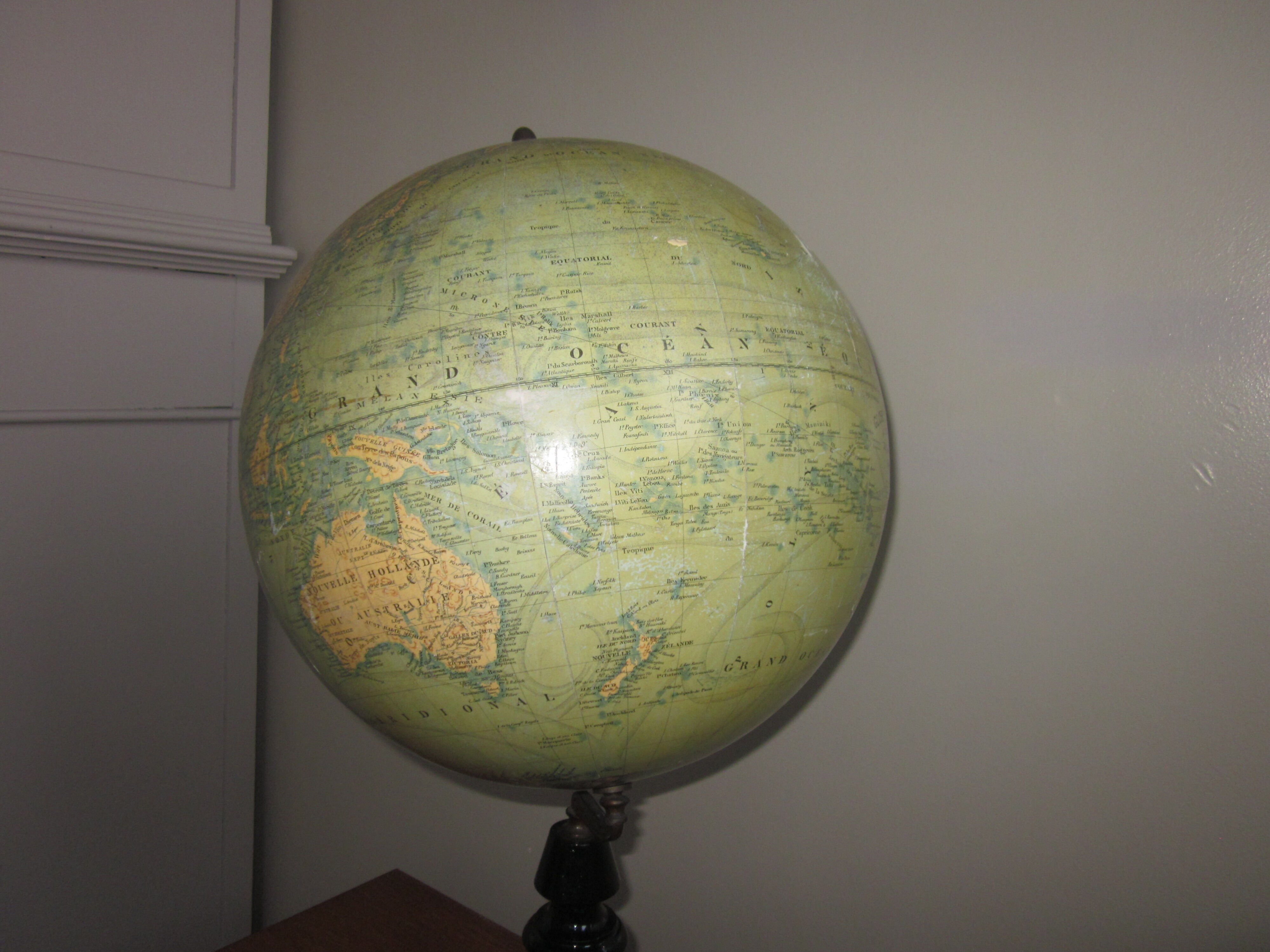 Former globe terrestrial J.lebegue and co.