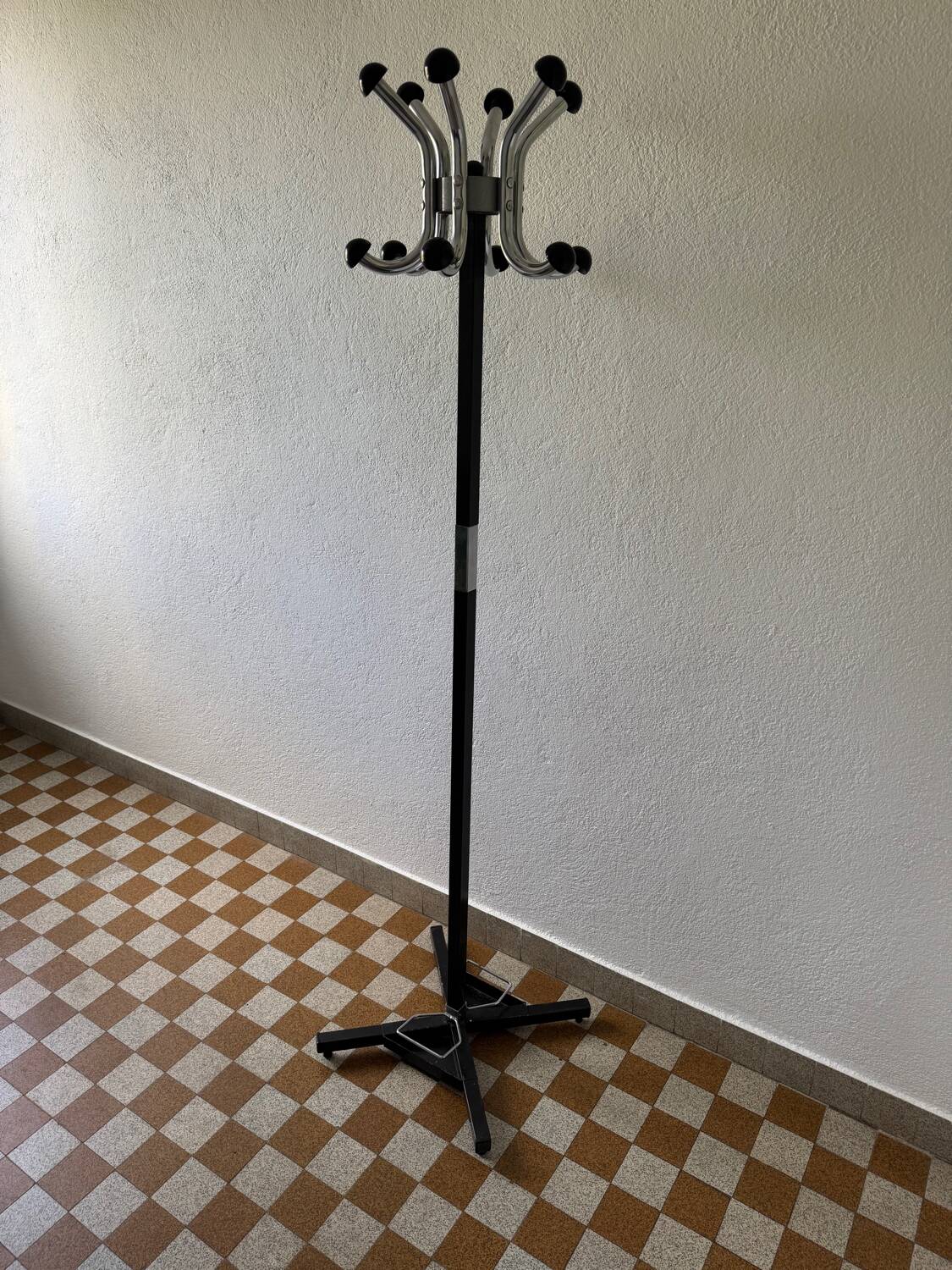 Coat rack/parrot cloakroom 70s