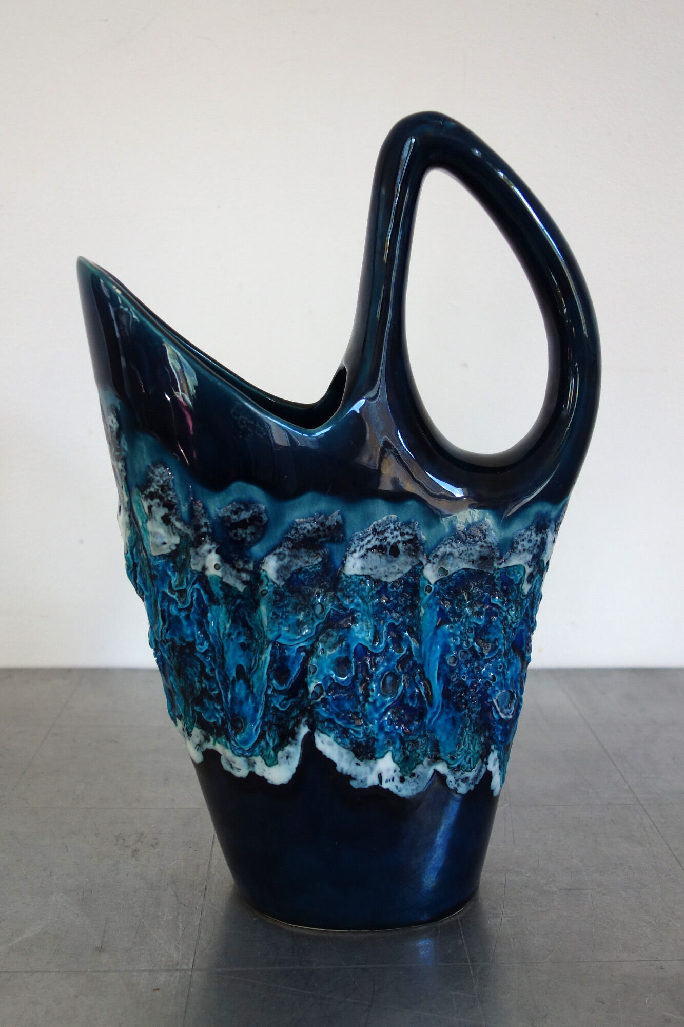 Blue vase fat lava Vallauris sea foam décor 70s