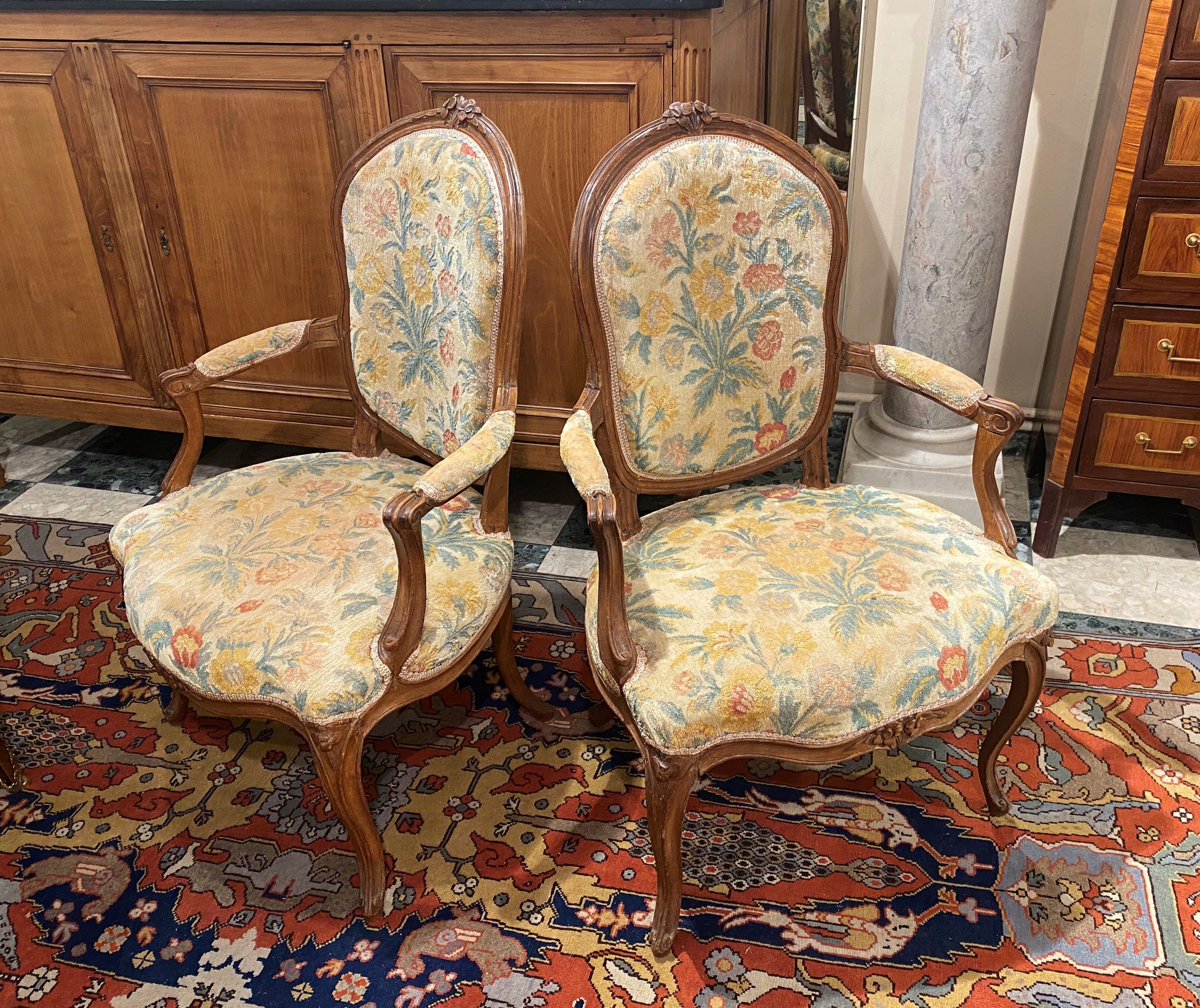 Paire de fauteuils d'époque Louis XV