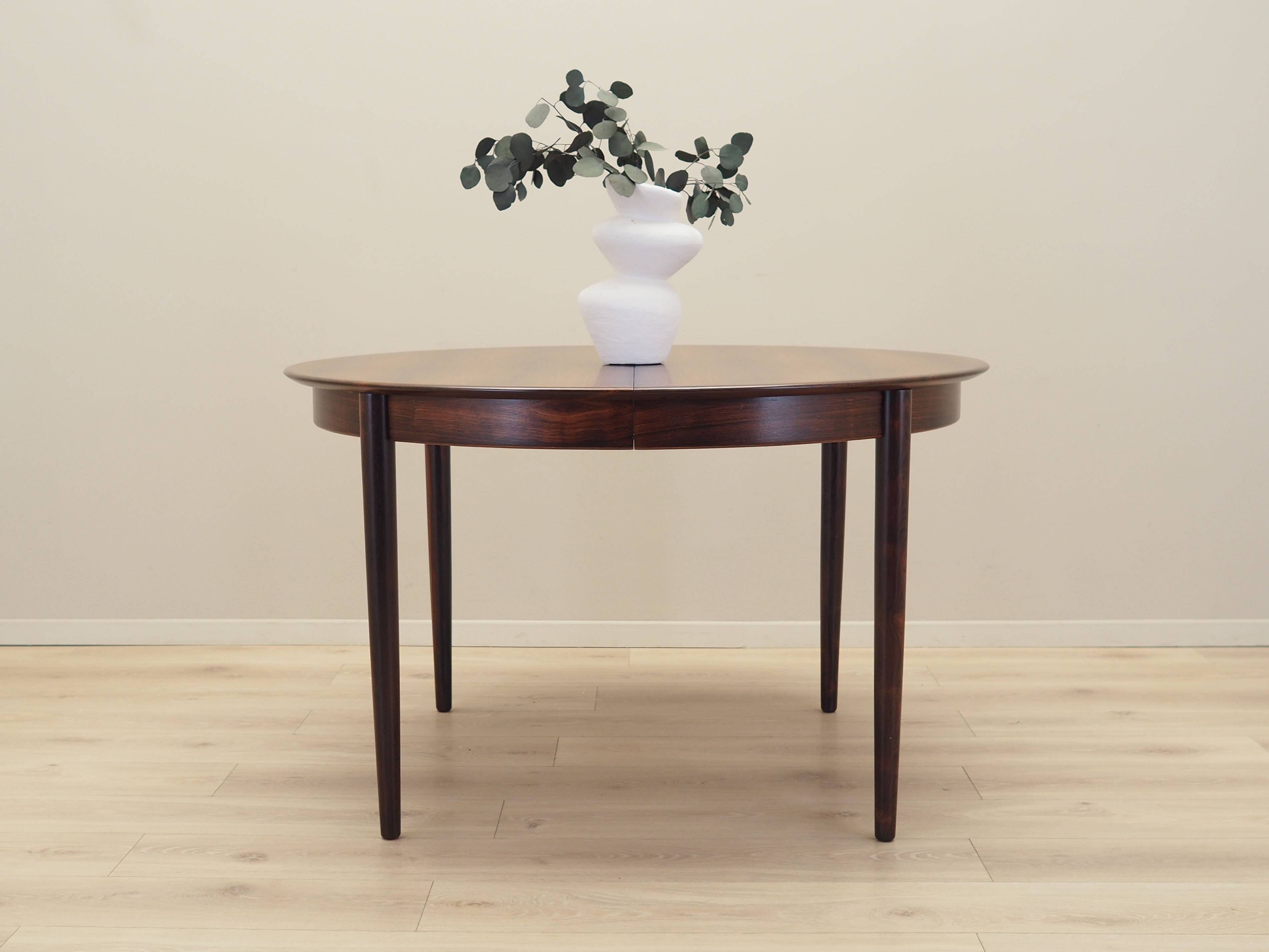 Round rosewood table, Danish design, 1970s, production: Skovby Møbelfabrik