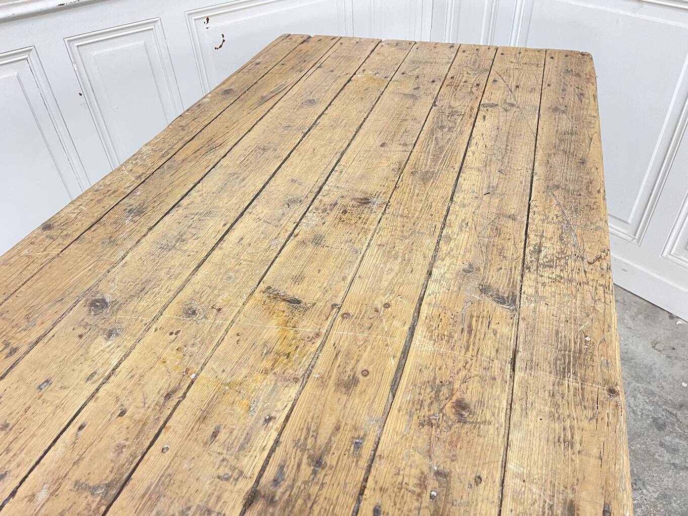 Large 1940s-style outdoor dining table